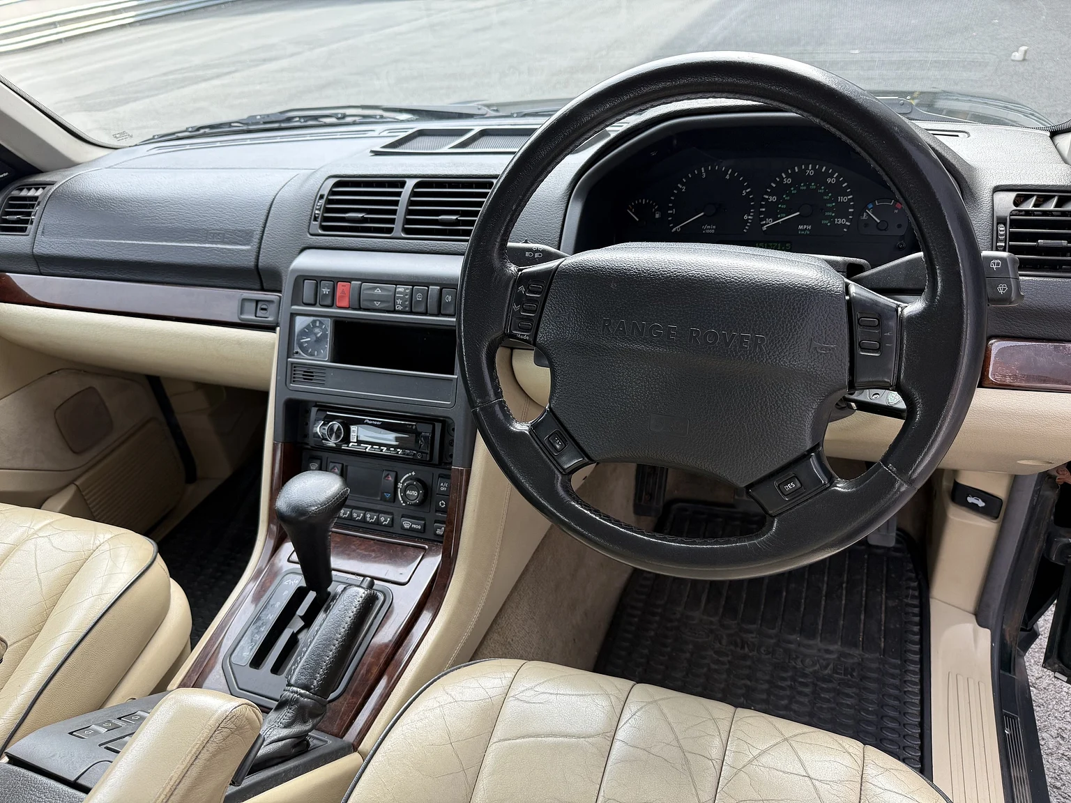 Interiörbild 1998 Land Rover Range Rover P38 (4)