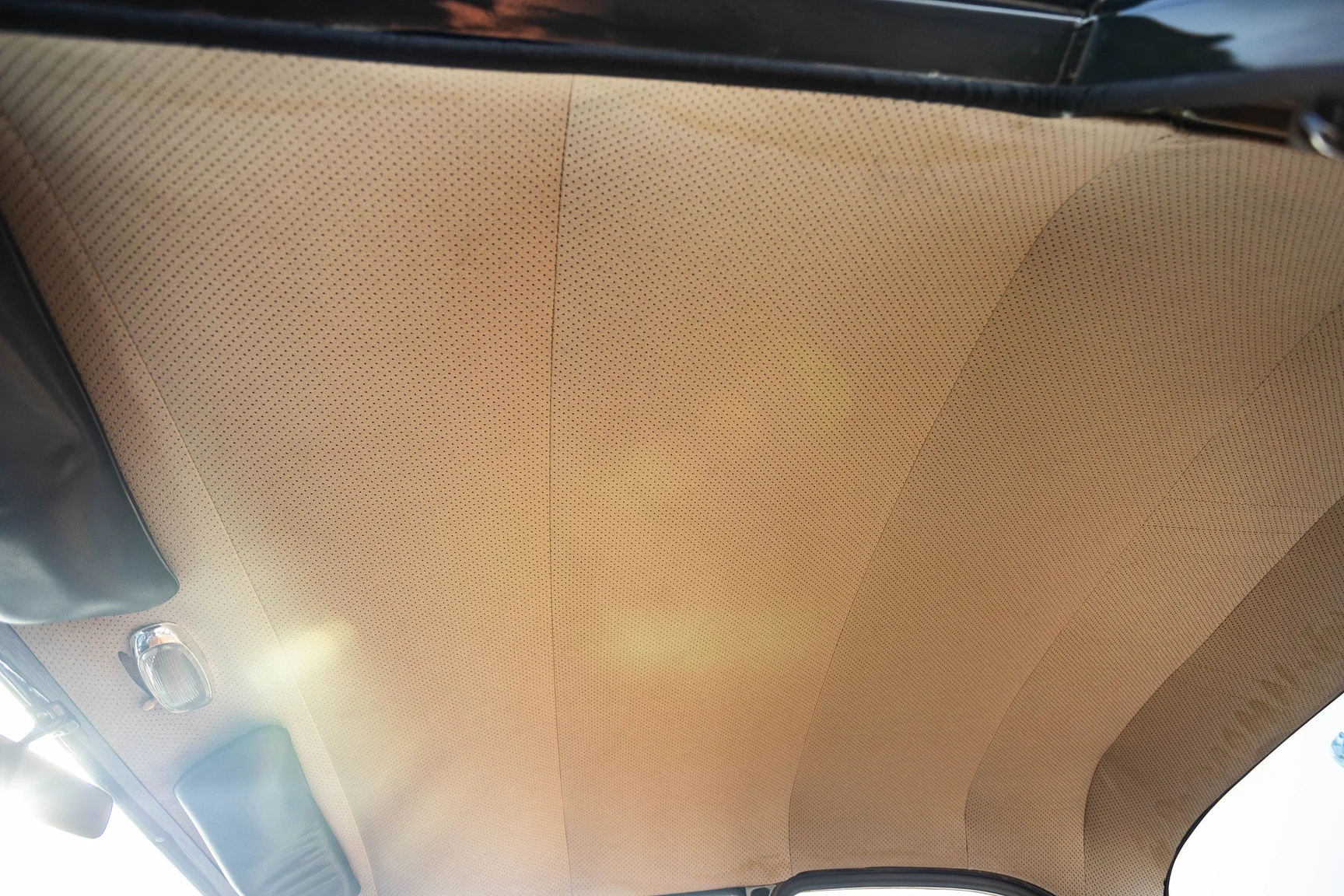 Interior image of 1967 Volvo Amazon 123 GT (41)