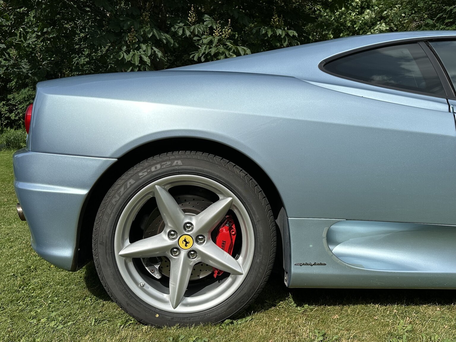 Exterior image of 2001 Ferrari 360 Modena V8 Manual (20)