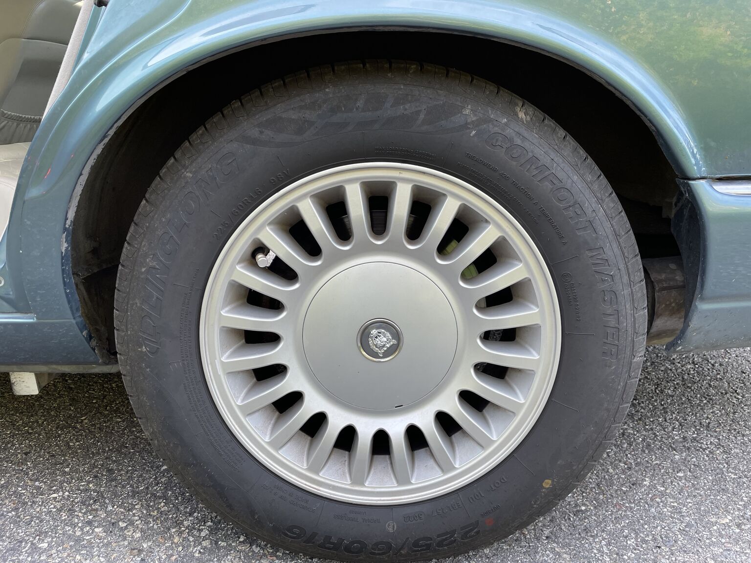 Aussenfoto 1998 Jaguar XJ8 Sovereign (1)