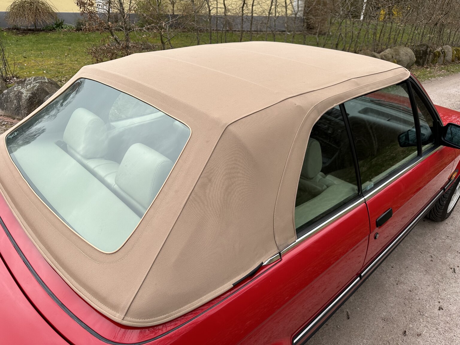 Exterior image of 1987 BMW 325i Convertible (4)