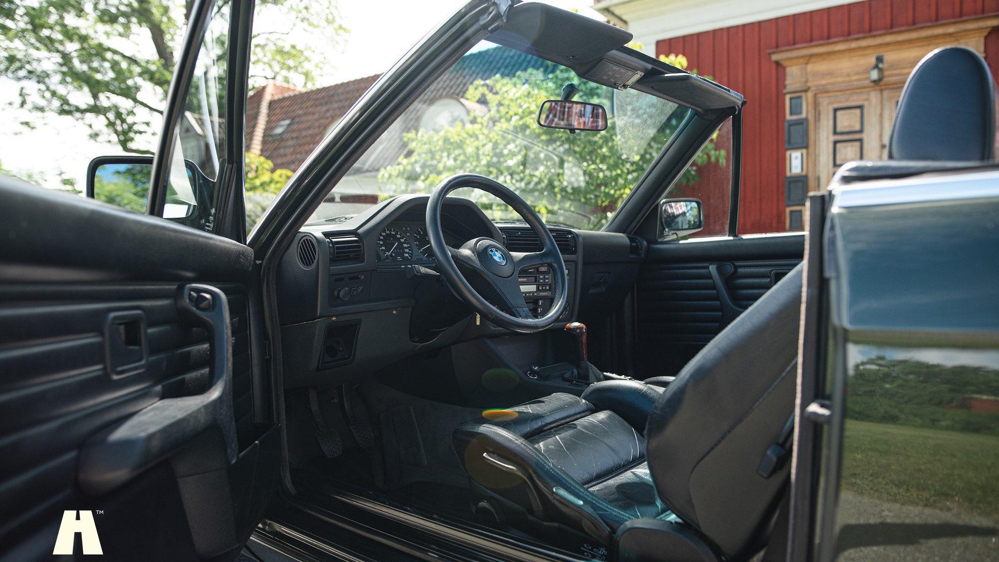 Innenraumfoto von 1990 BMW 320i Cabrio