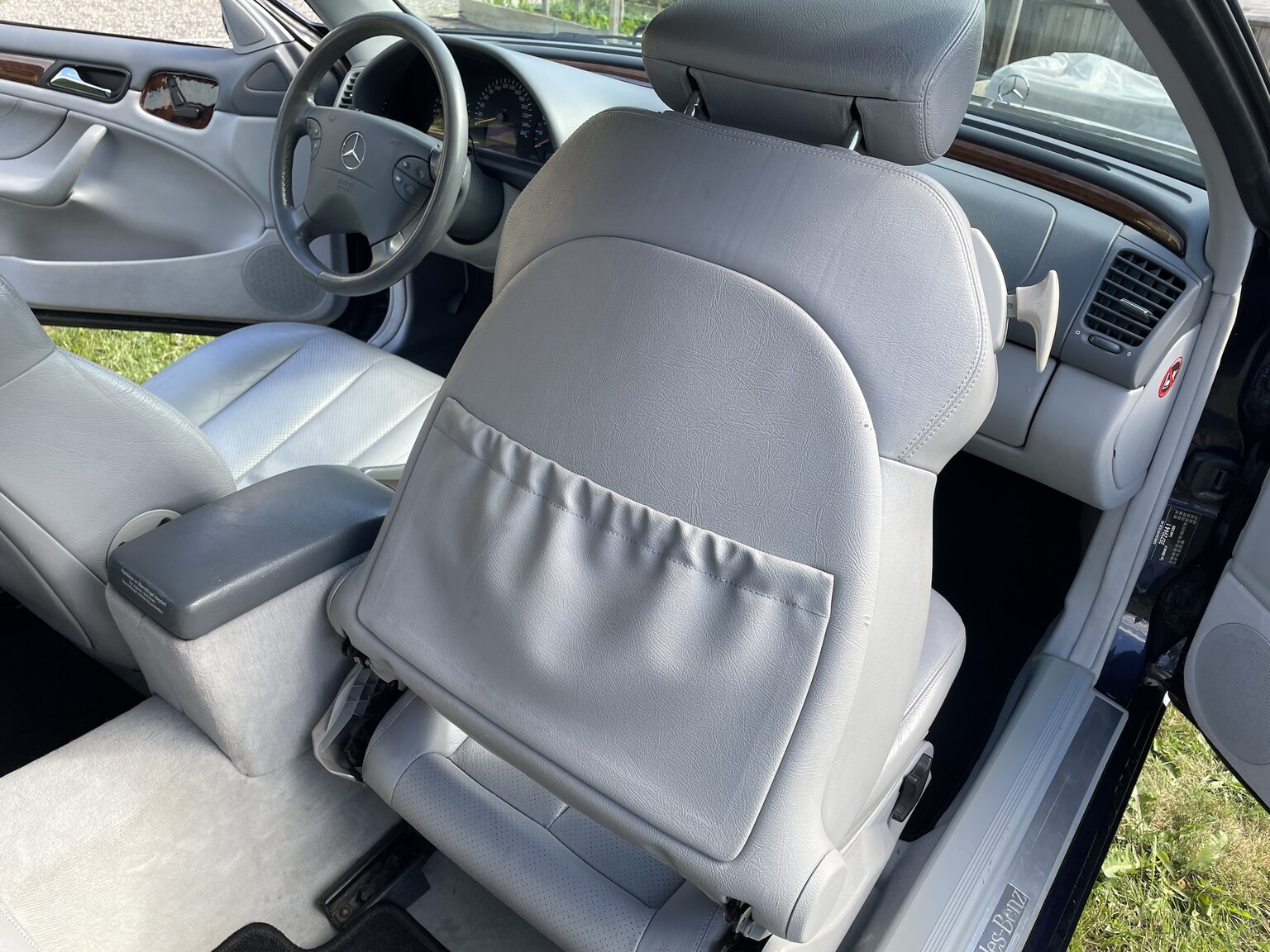 Innenraumfoto von 2001 Mercedes-Benz CLK 230 Kompressor