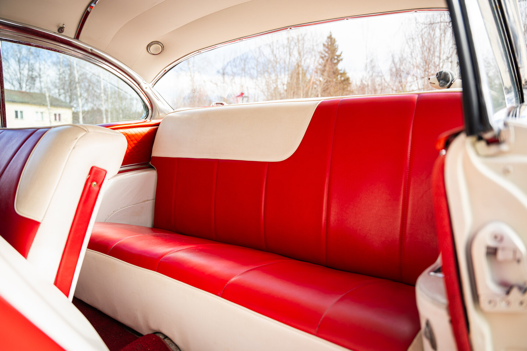 Interior image of 1957 Pontiac Star Chief
