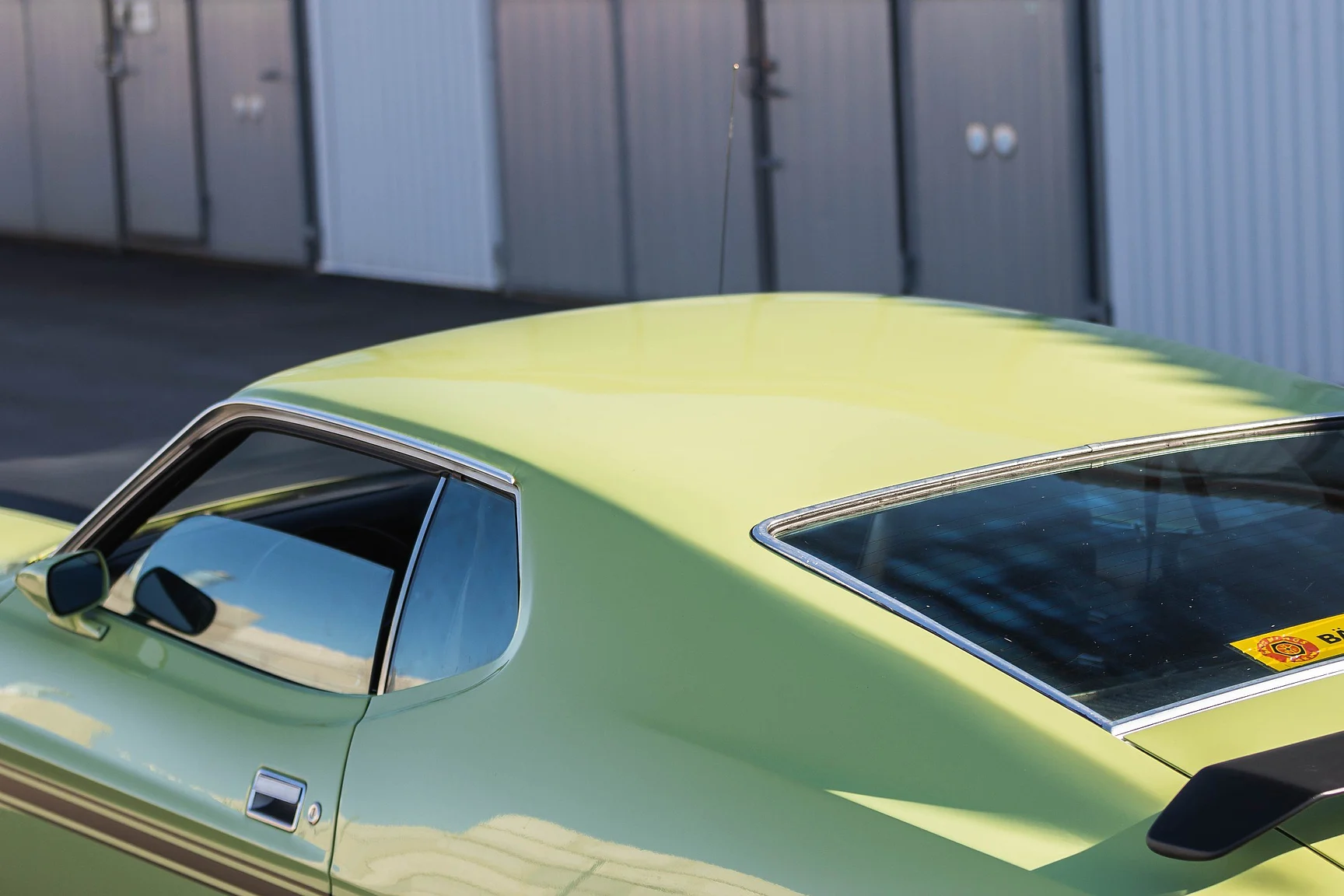 Exteriörbild på 1971 Ford Mustang Mach 1 351cui (45)