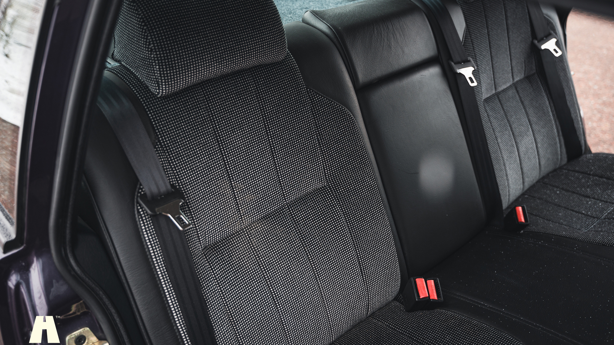 Interior image of 1995 Volvo 940 SE