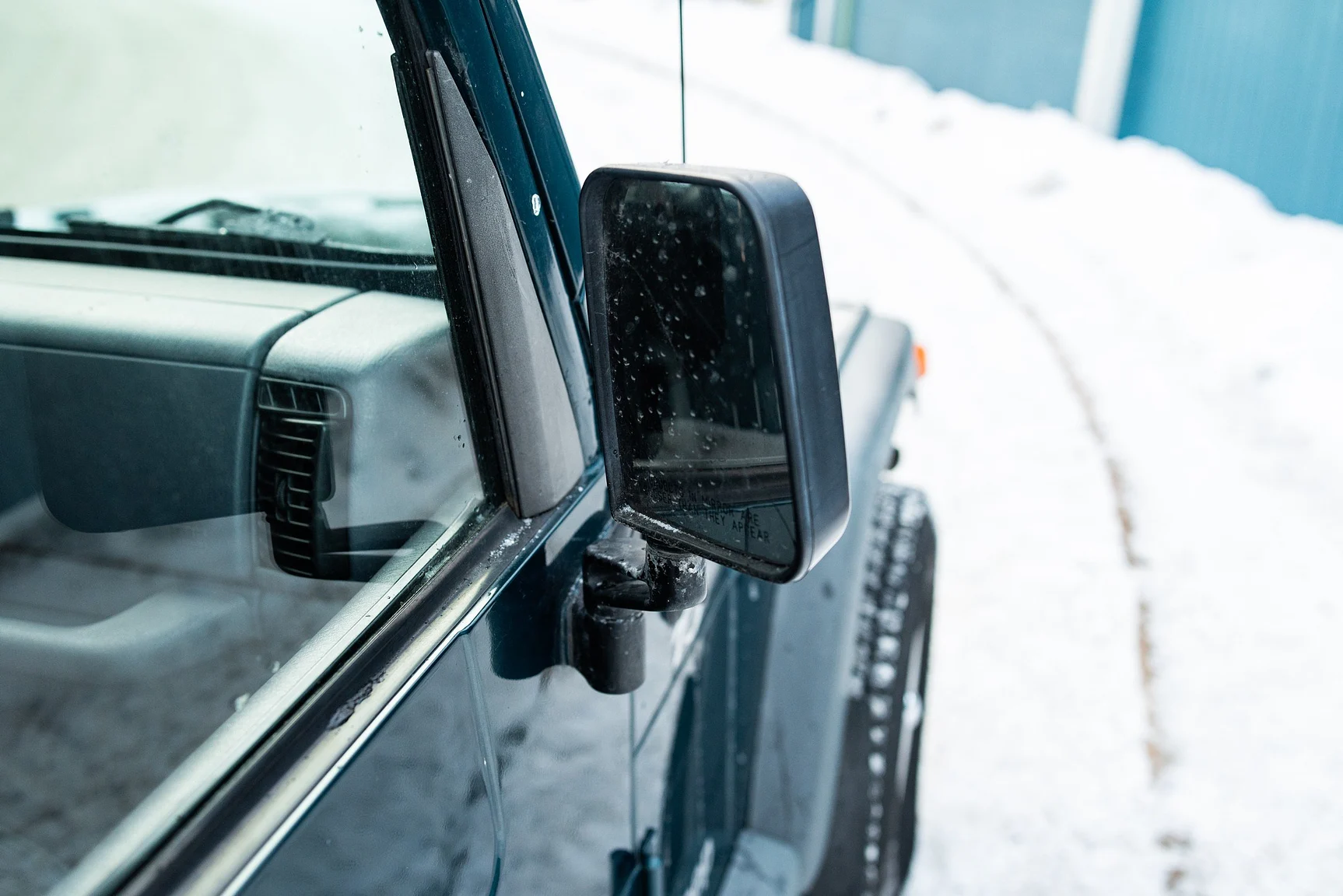 Exteriörbild på 1997 JEEP Wrangler Hardtop 2.5 AWD (35)