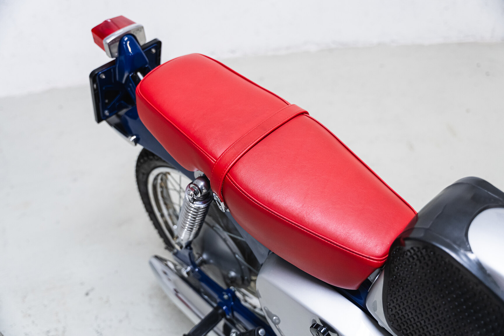 Exterior image of 1964 Honda CB92