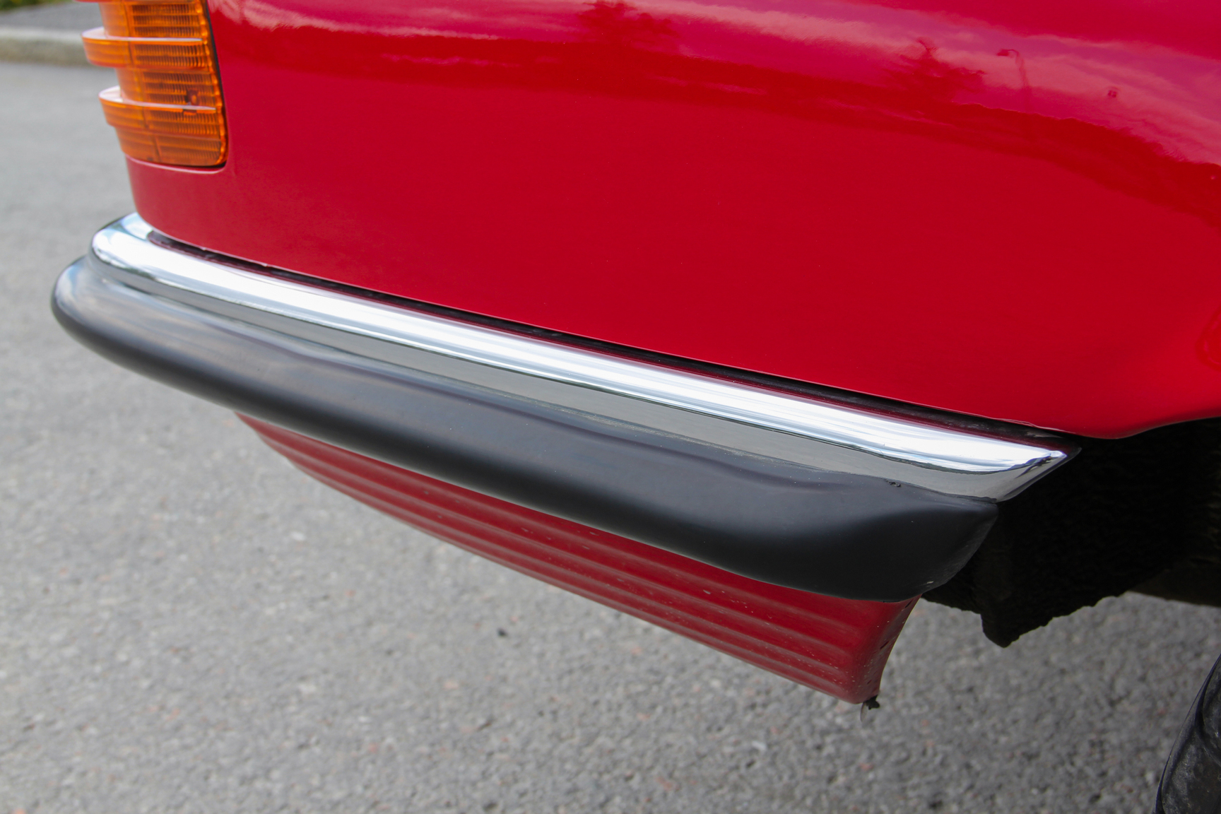 Exteriörbild på 1975 Mercedes-Benz 280 SL (25)