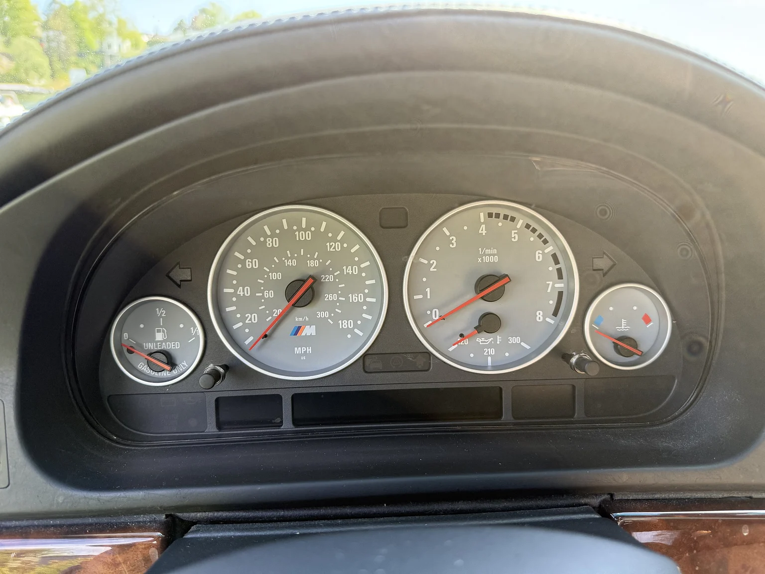 Innenraumfoto von 2001 BMW M5 E39 LCI (23)