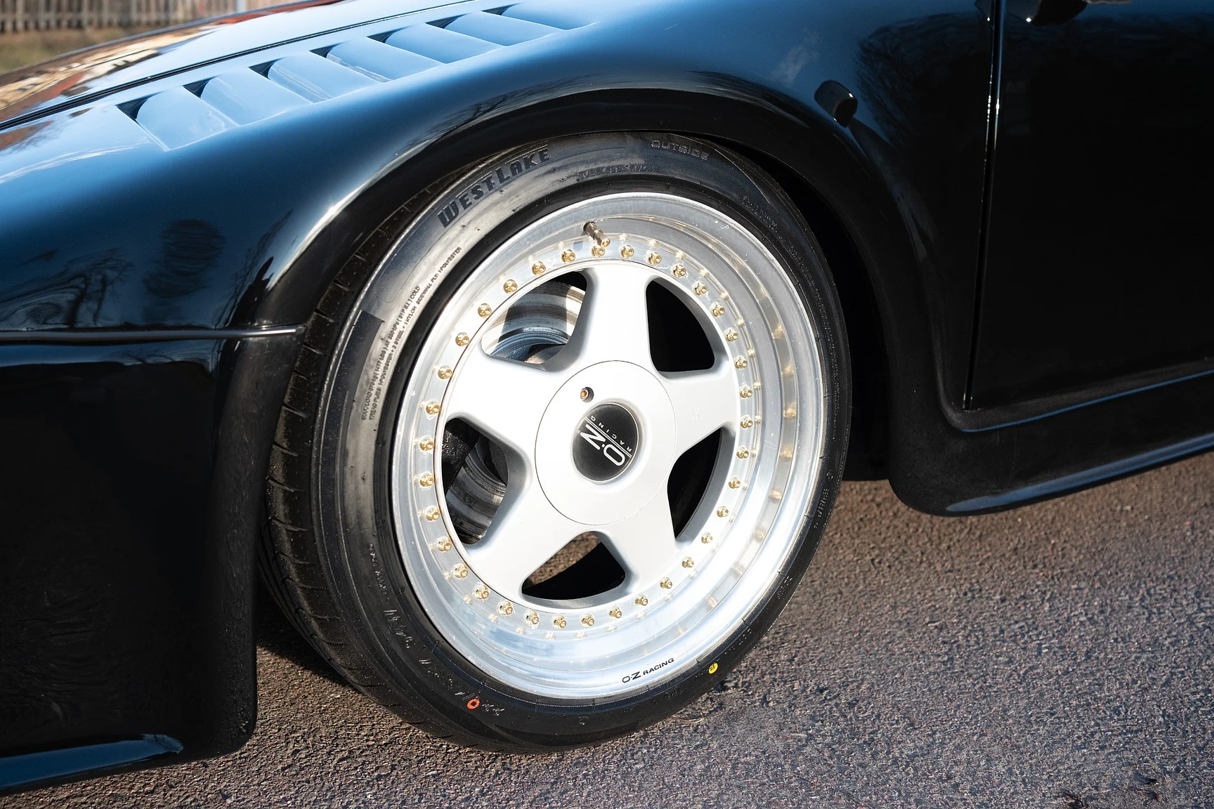 Aussenfoto 1976 Porsche 911 Targa Flachbau - Josef Zirkelbach DP (32)