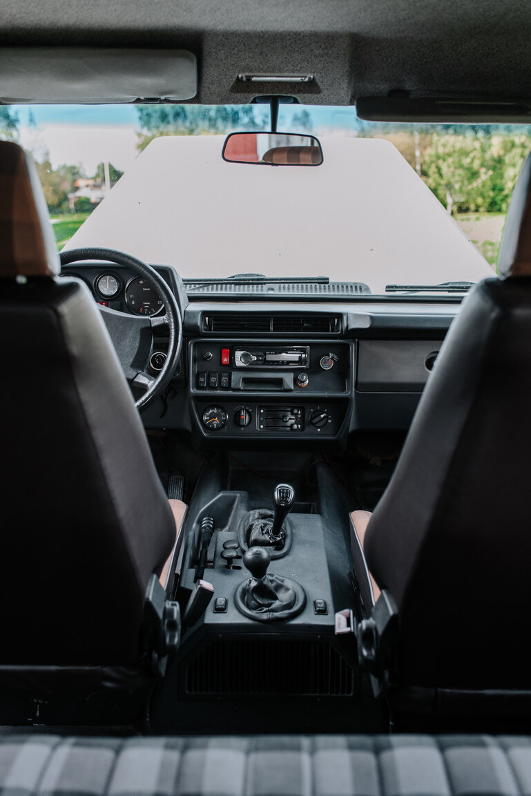 Innenraumfoto von 1989 Mercedes-Benz 300 GD