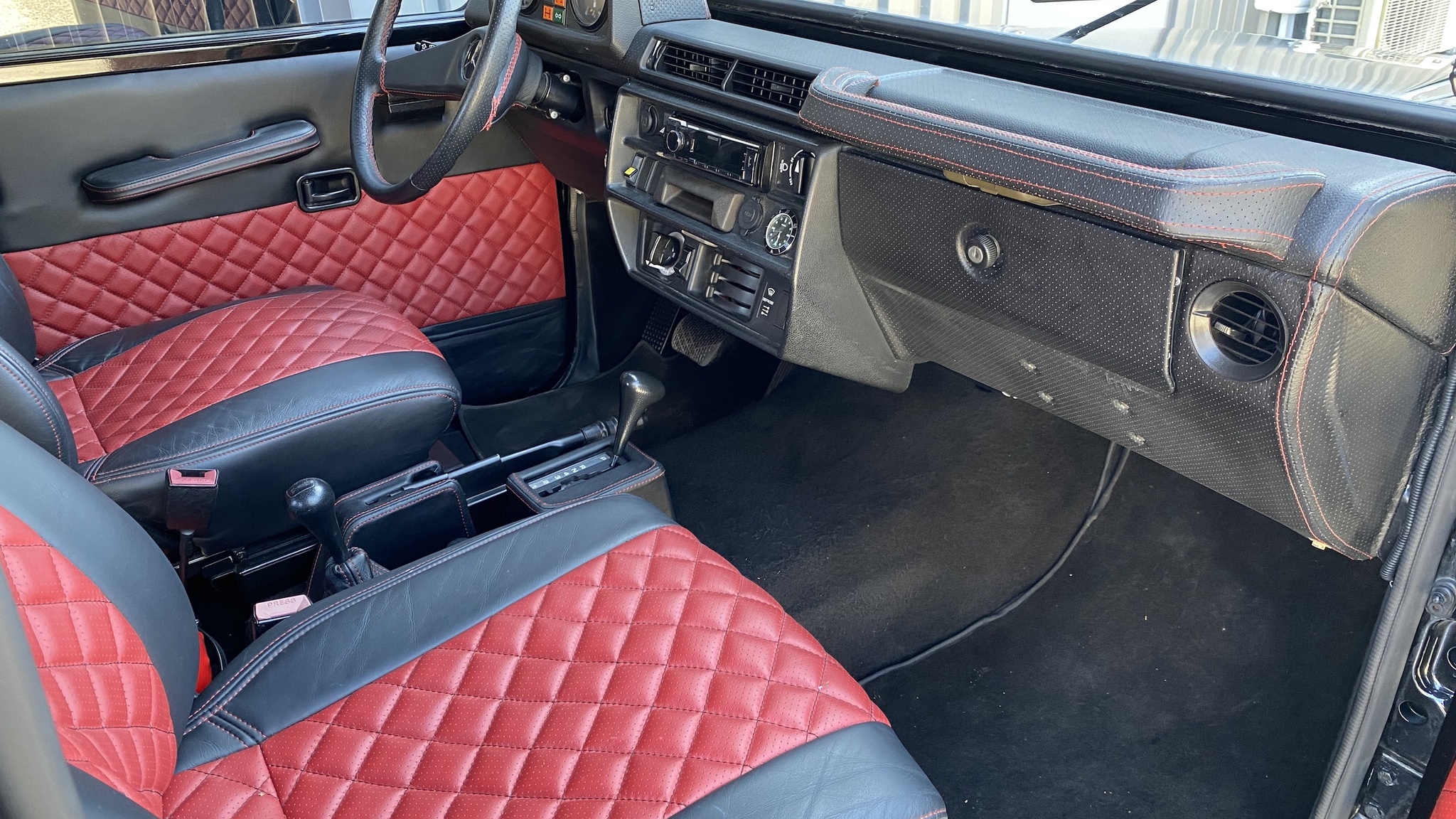 Interiörbild 1996 Mercedes G230 STEYR-PUCH Automat