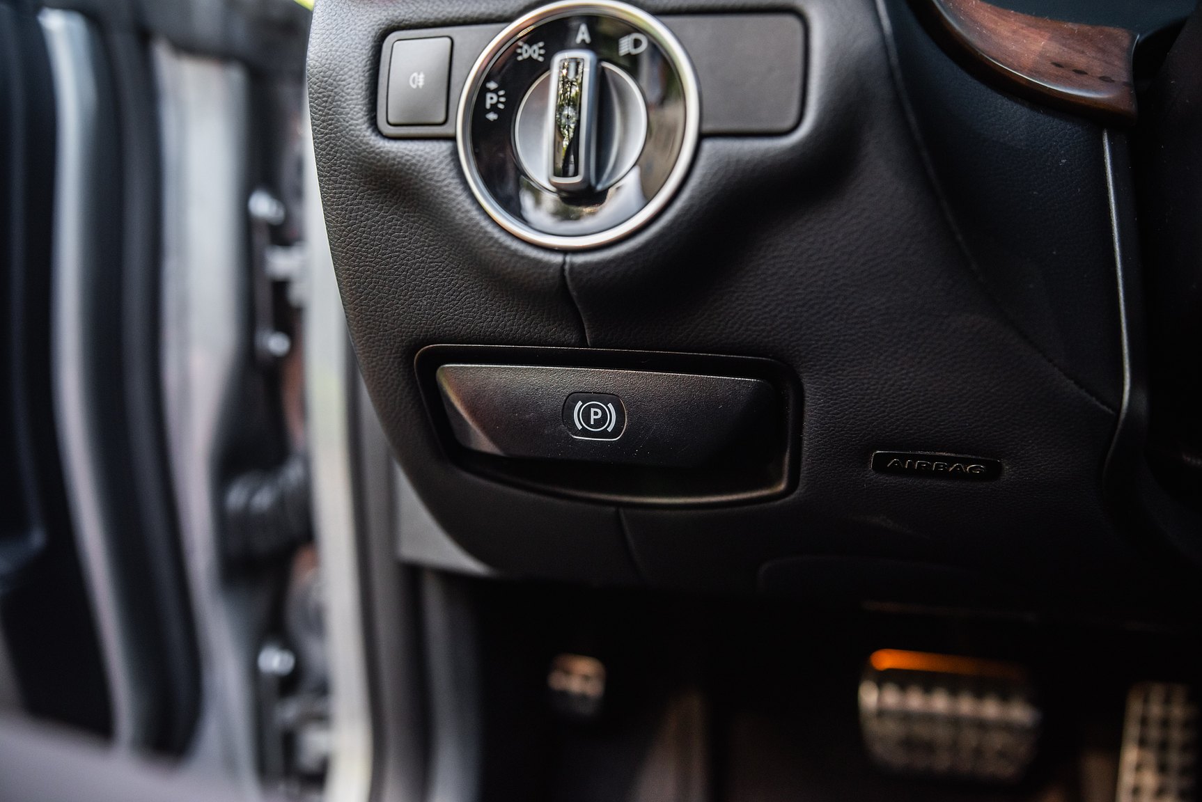Interior image of 2011 Mercedes-Benz CLS 500