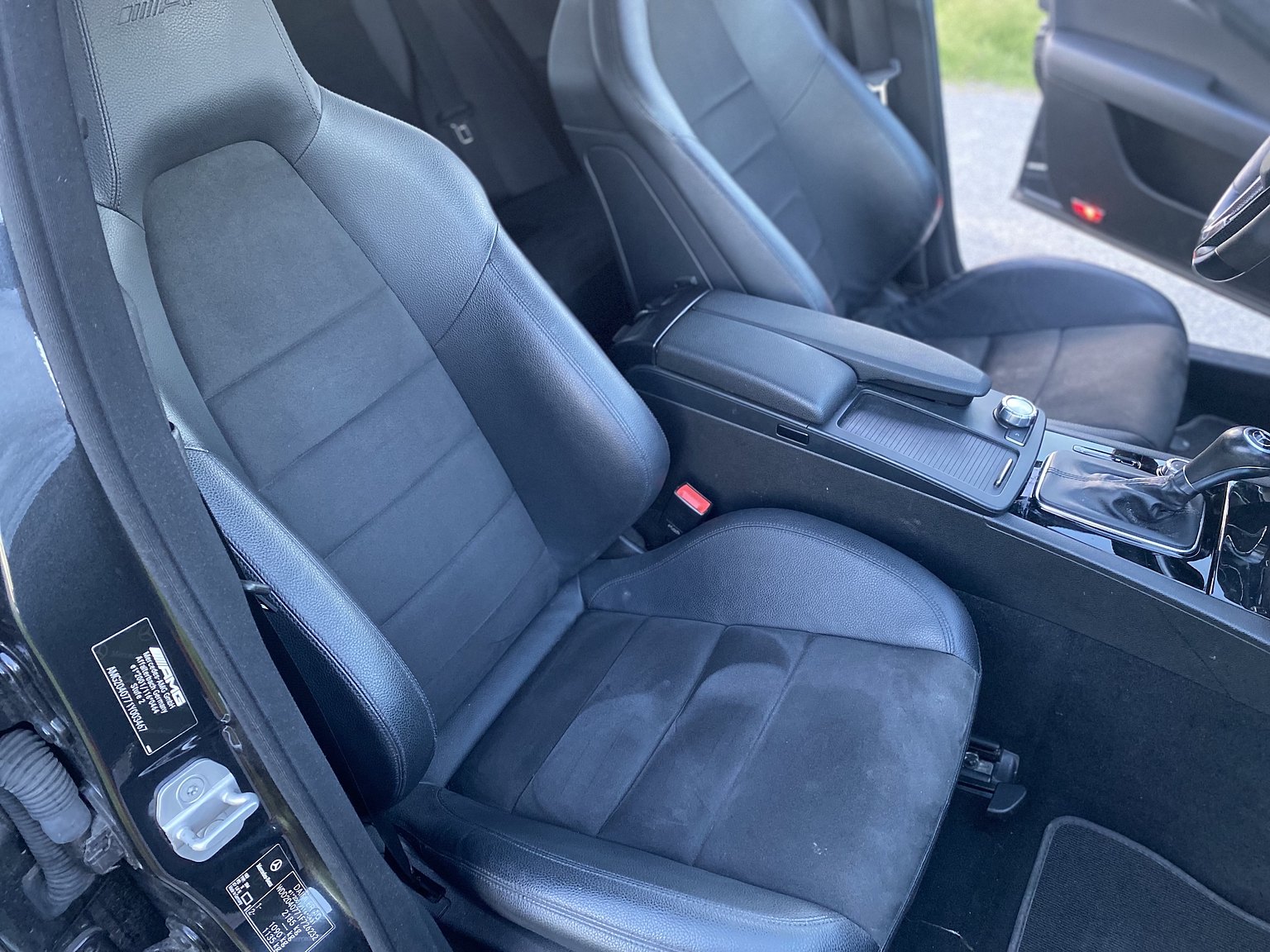 Interiörbild 2011 Mercedes-Benz C 63 AMG