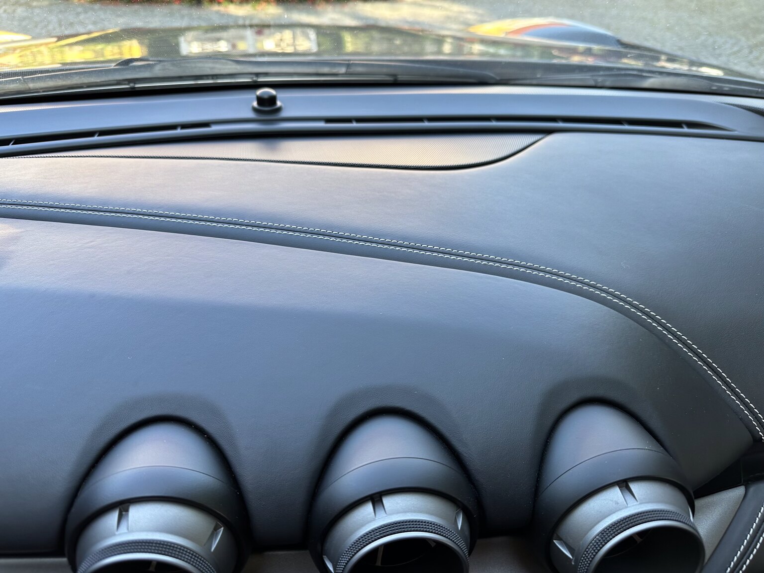 Interior image of 2013 Ferrari F12 Berlinetta