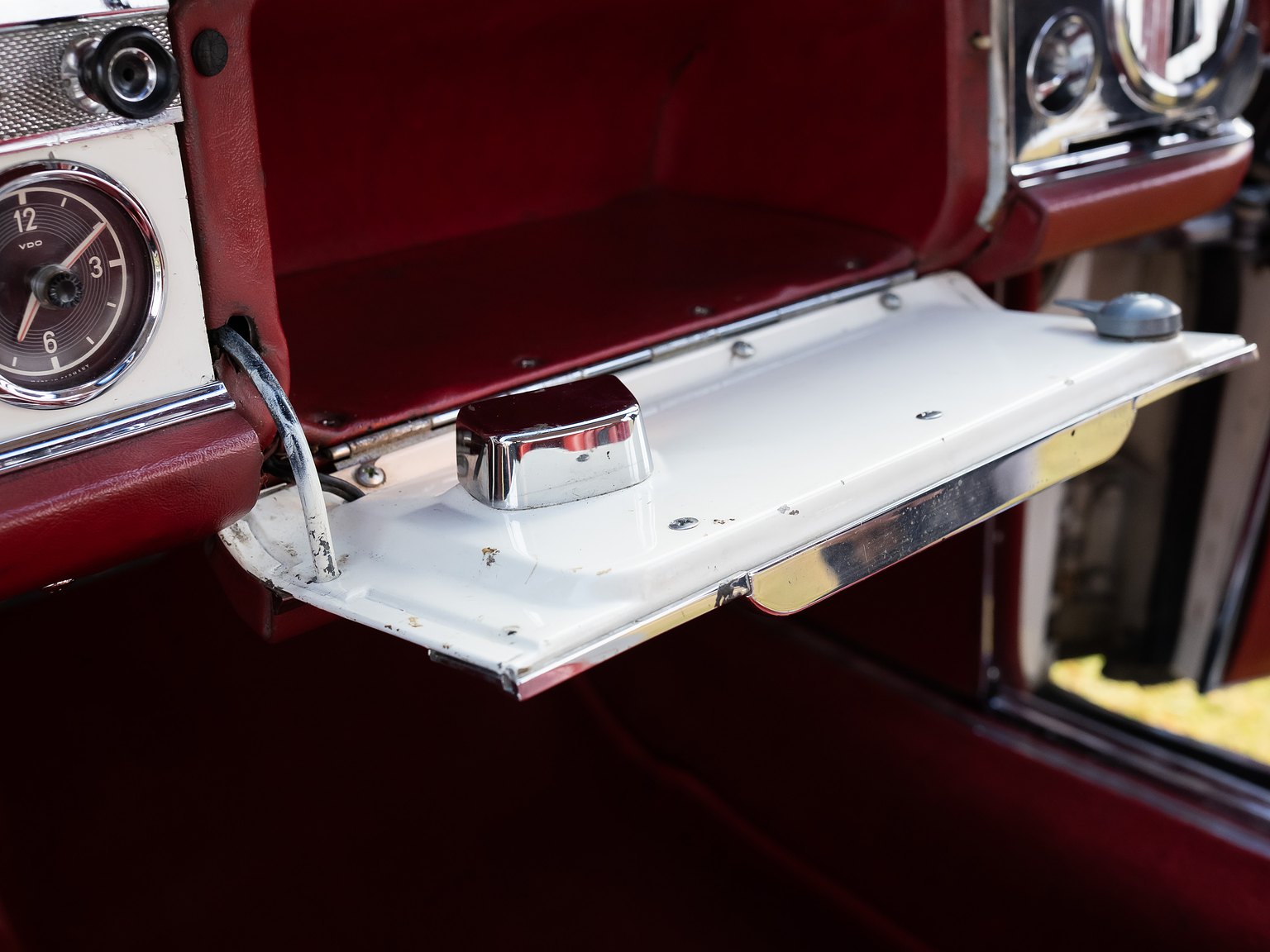 Interiörbild 1966 Mercedes-Benz 230 SL "Pagoda"