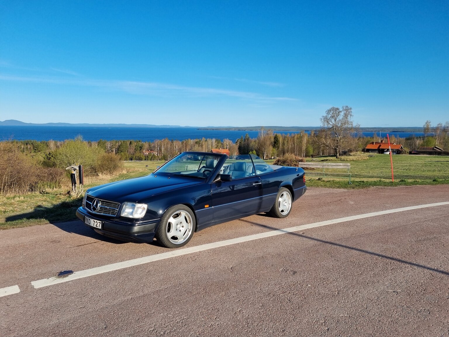 Exteriörbild på 1993 Mercedes-Benz 300 CE Cabriolet