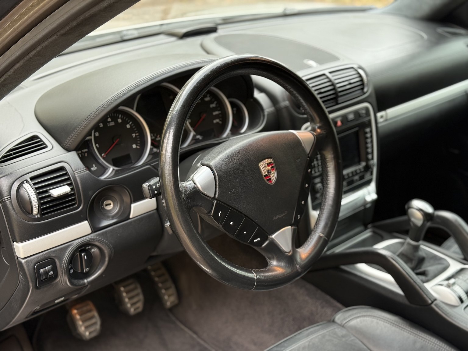 Interiörbild 2008 Porsche Cayenne GTS 6-växlad Manuell