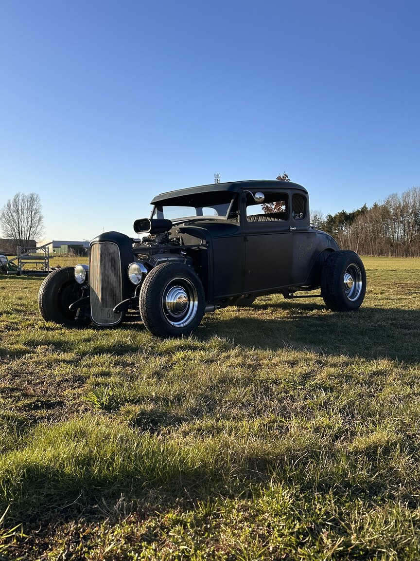 Exterior image of 1929 Ford A "HotRod"