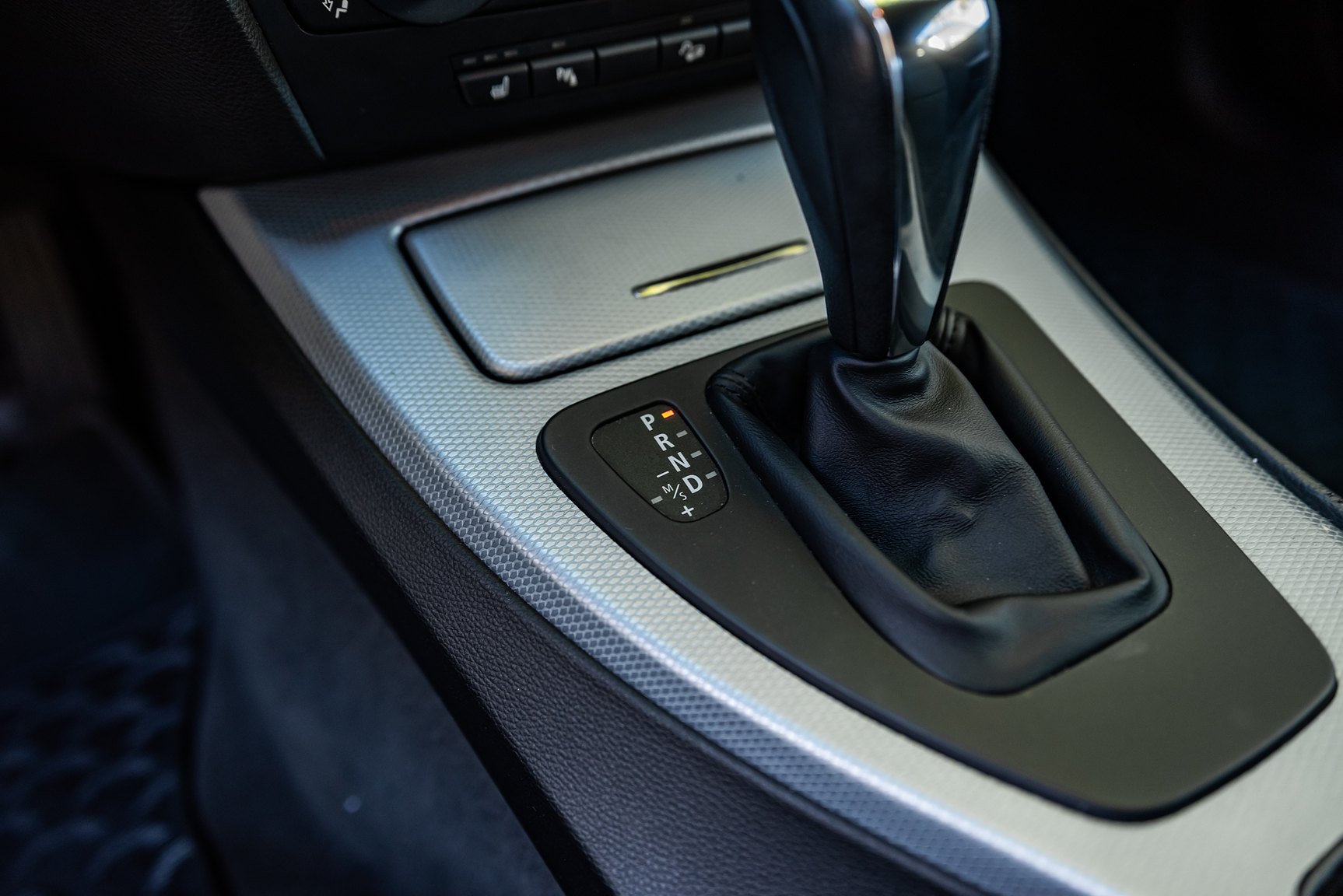Interior image of 2009 BMW 325Xi