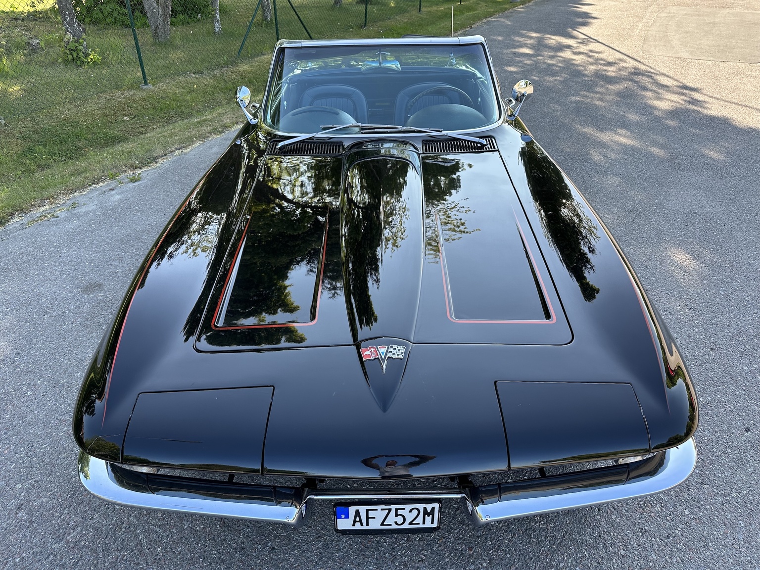 Exterior image of 1964 Corvette C2 Stingray Cabriolet (19)