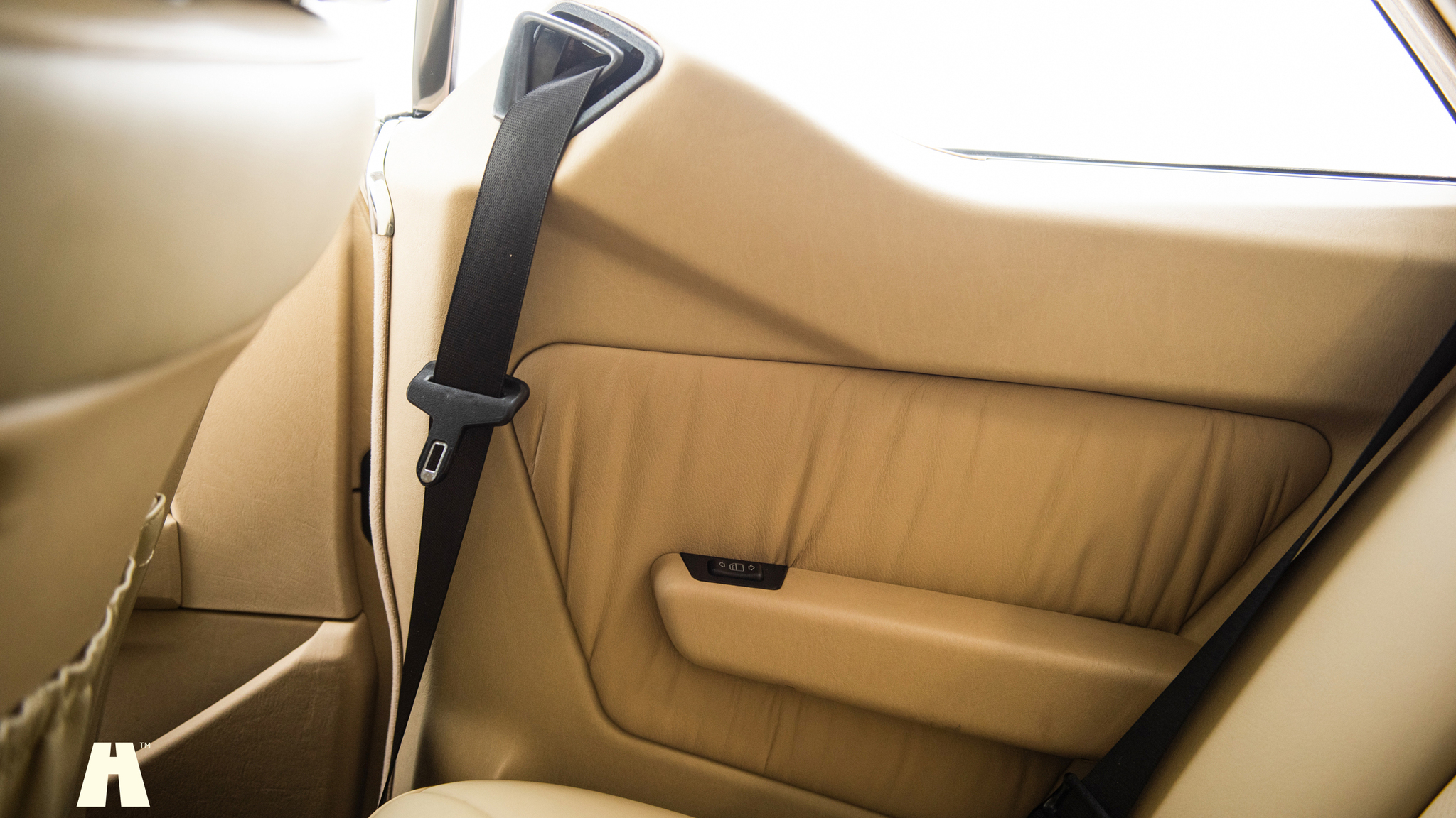 Interior image of 1992 Mercedes 230 CE