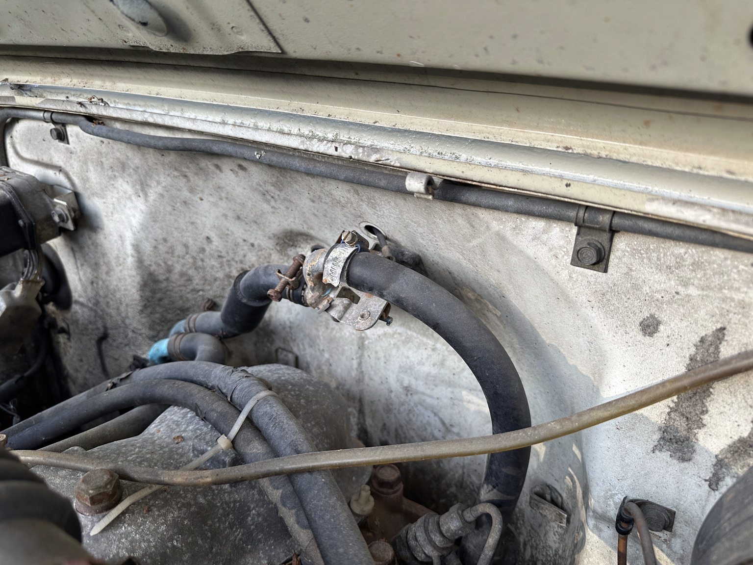 Image of 1985 Toyota Land Cruiser BJ 42 mechanics