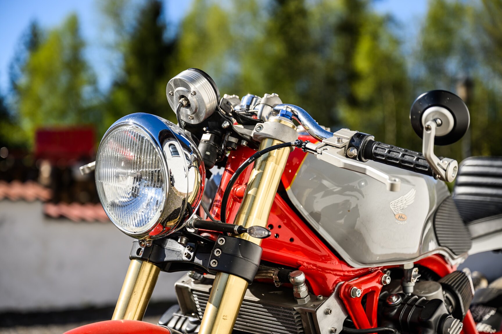 Exterior image of 1981 Honda CBX SC06 Custom