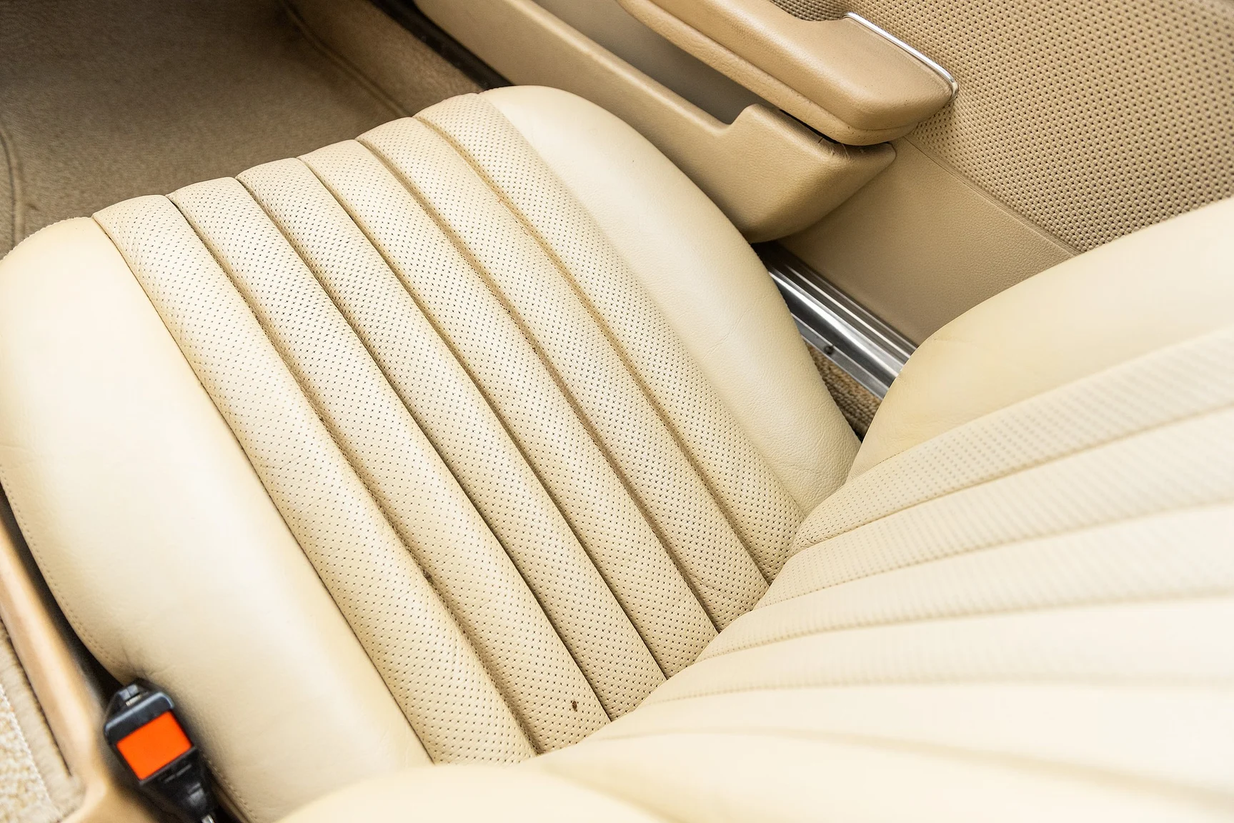 Innenraumfoto von 1975 Mercedes Benz 450 SLC (37)