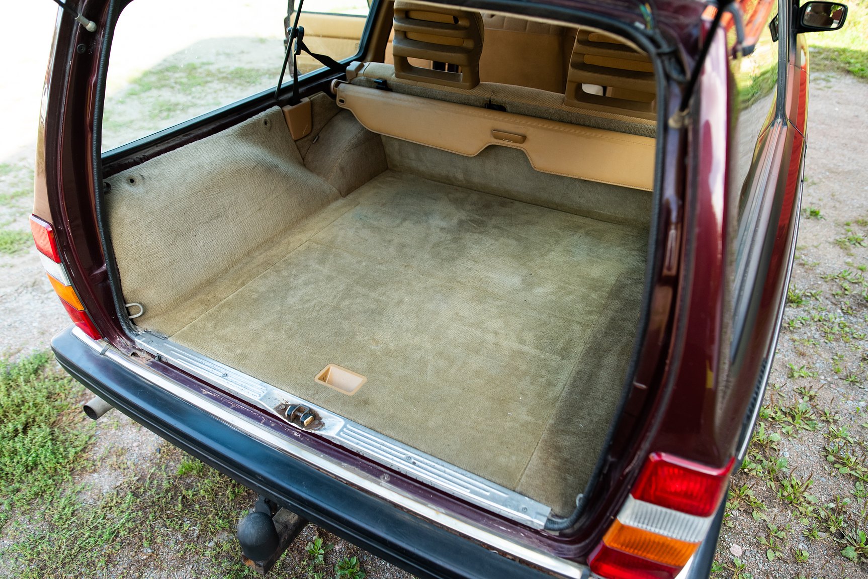 Innenraumfoto von 1993 Volvo 245 GL Classic "No Reserve Auction"