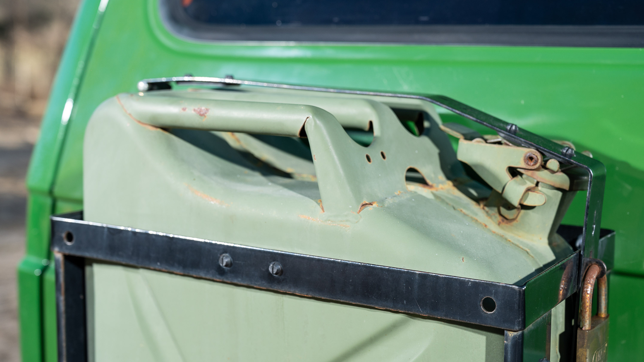 Exterior image of 1992 Volkswagen T3 Kombi Syncro 16" Westfalia