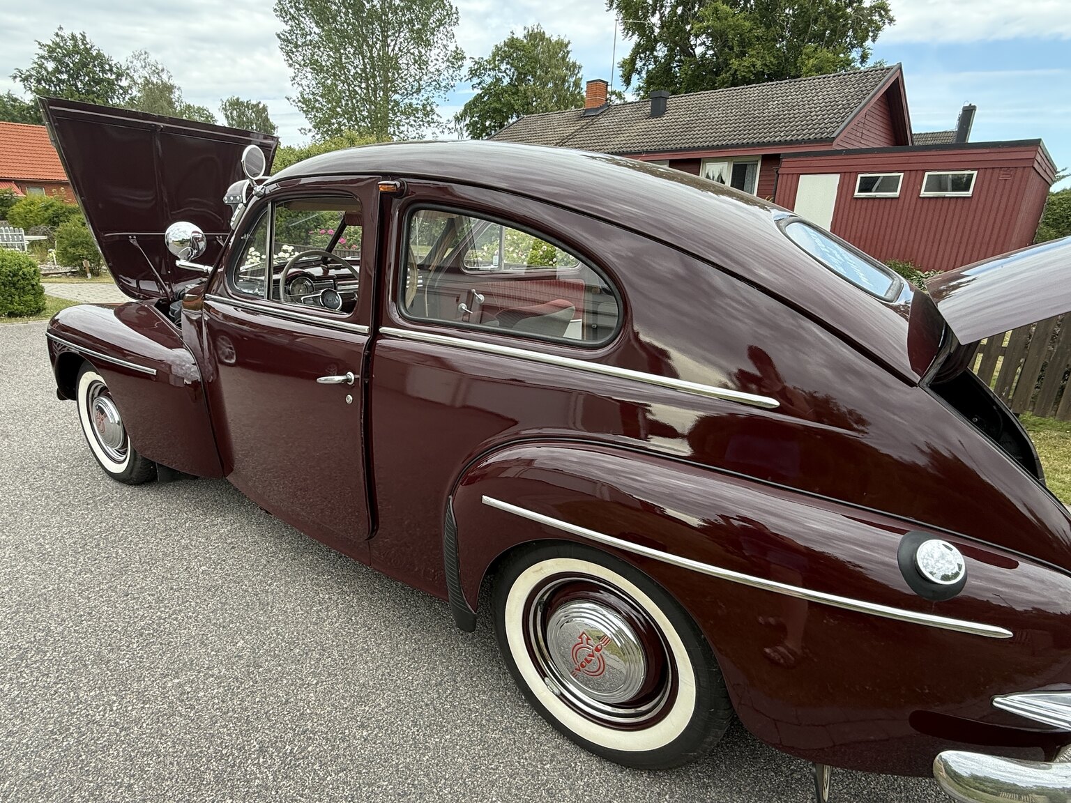 Exteriörbild på 1953 Volvo PV 444 ES
