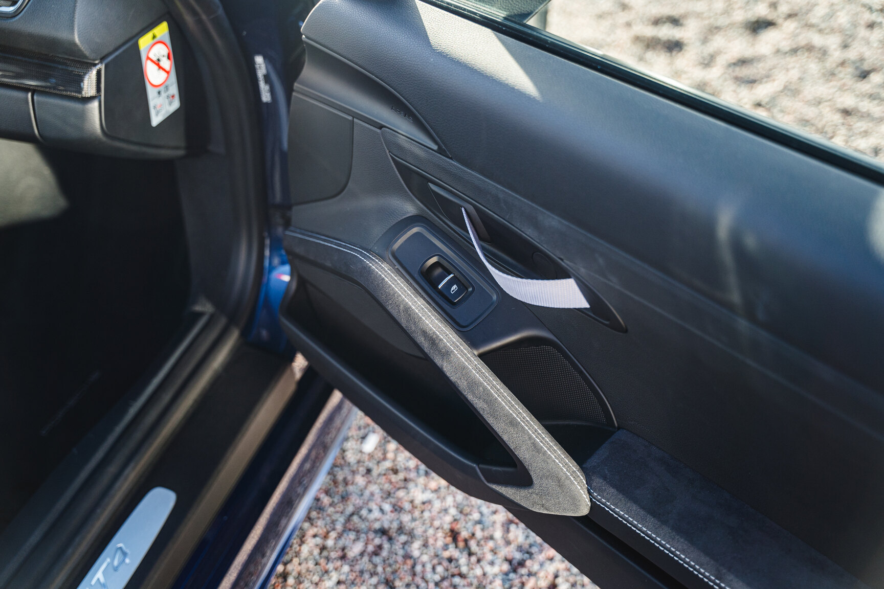 Innenraumfoto von 2020 Porsche 718 Cayman GT4