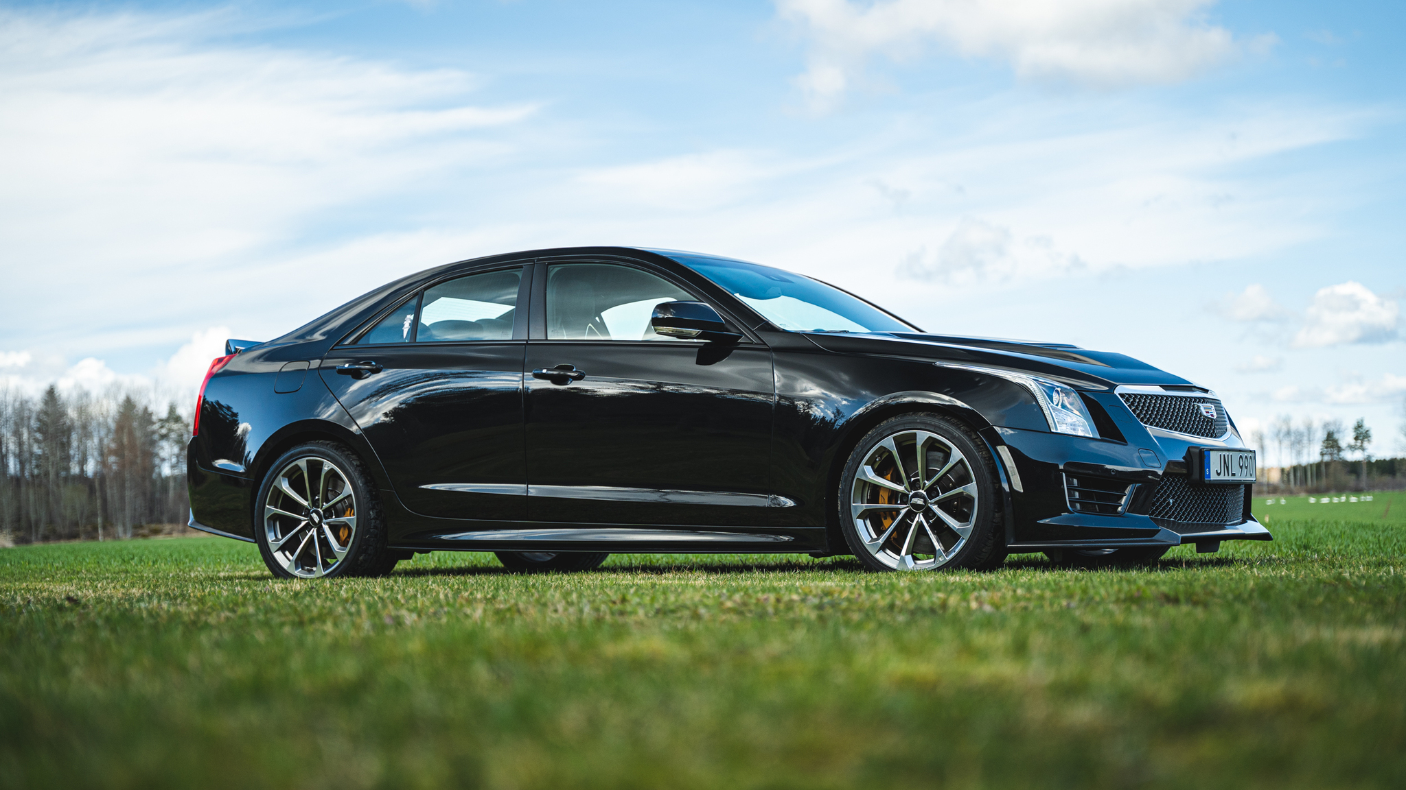 Exterior image of 2016 Cadillac ATS-V (2)