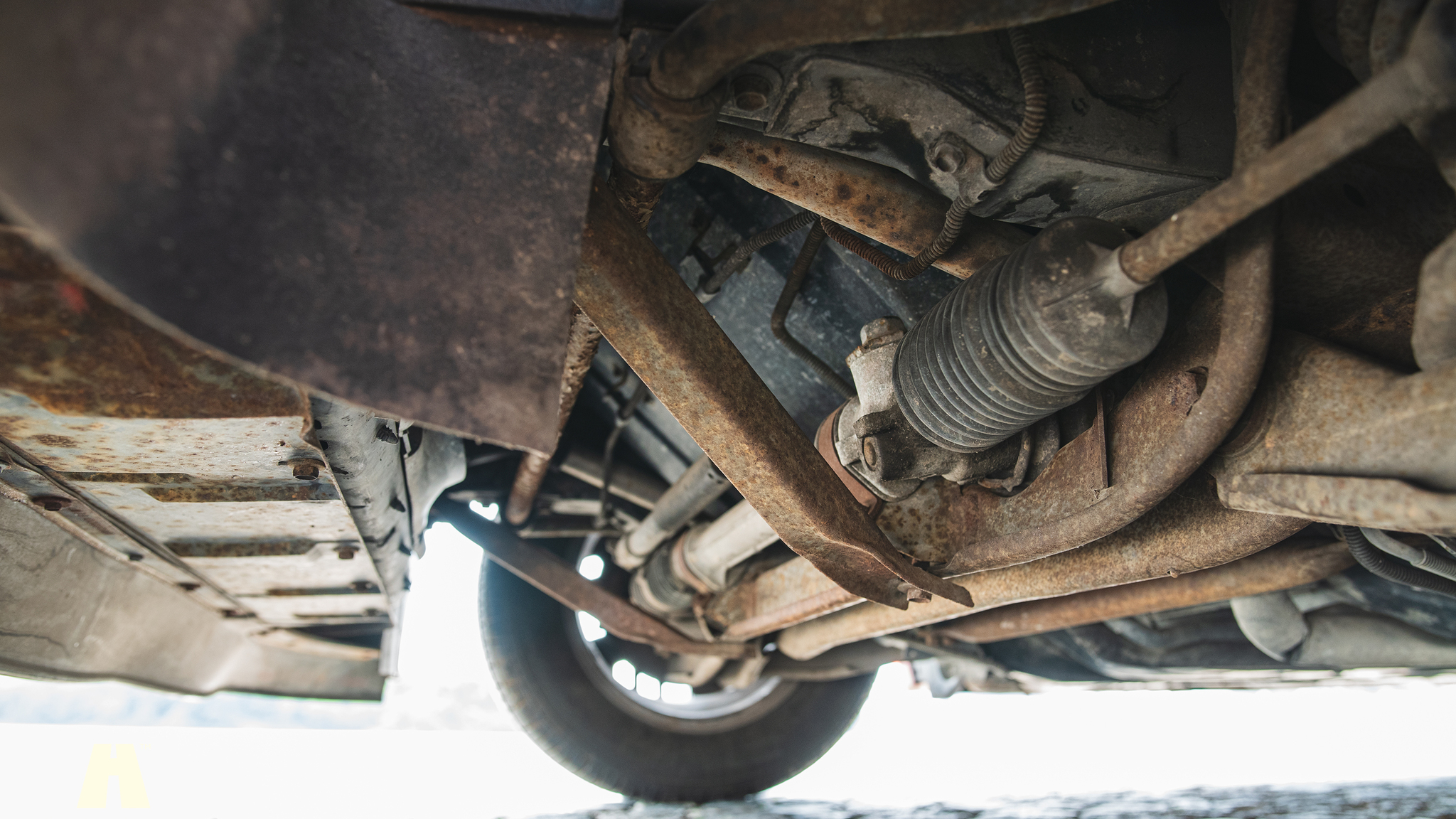 Image of 1985 Pontiac Fiero GT mechanics (10)