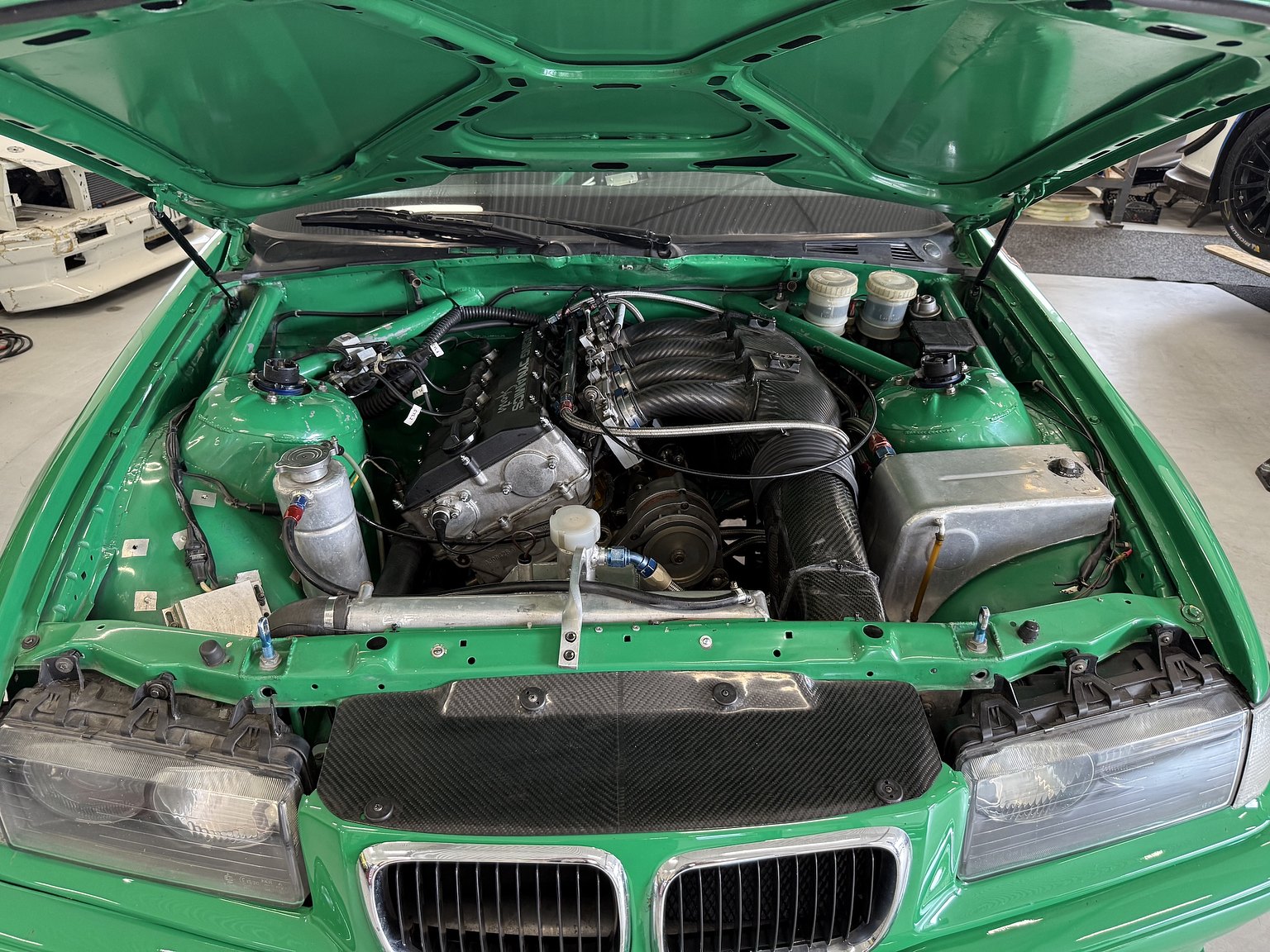 Image of 1993 BMW E36 Super Touring mechanics