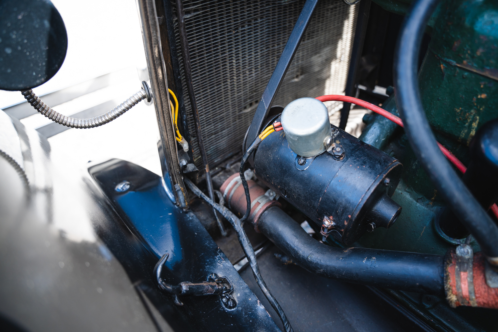 Image of 1931 Ford A Luxe Sedan (14) mechanics