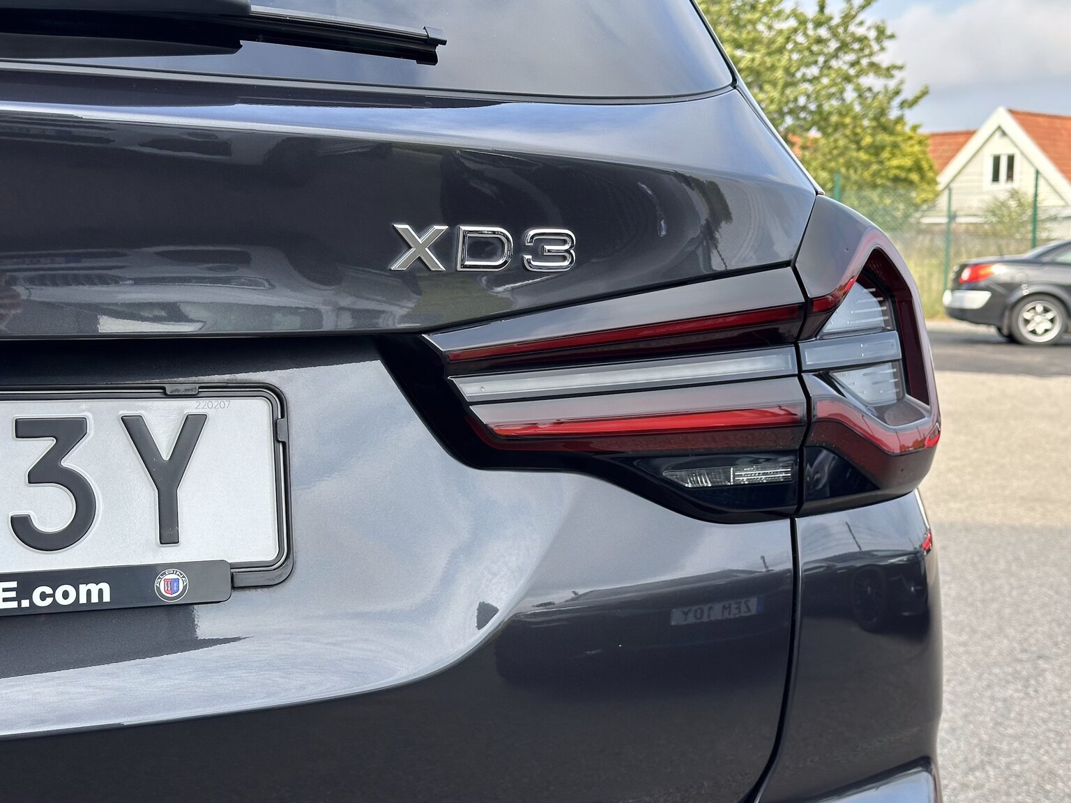 Exterior image of 2022 ALPINA XD3