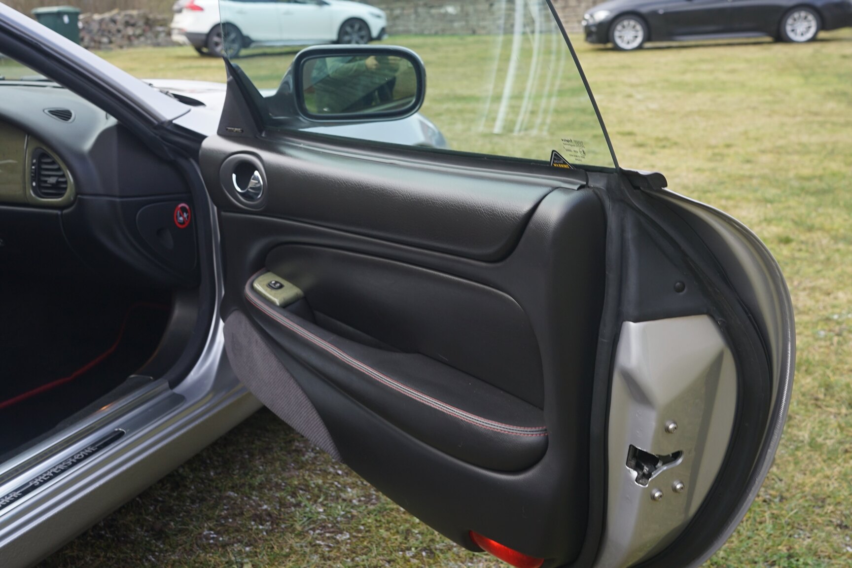 Interior image of 2001 Jaguar XKR Silverstone