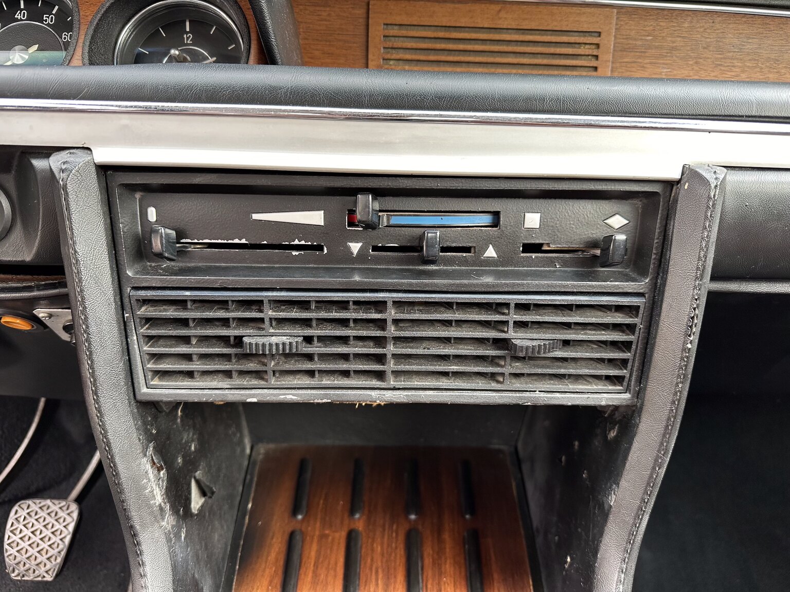 Interior image of 1972 BMW 3,0 CSi 