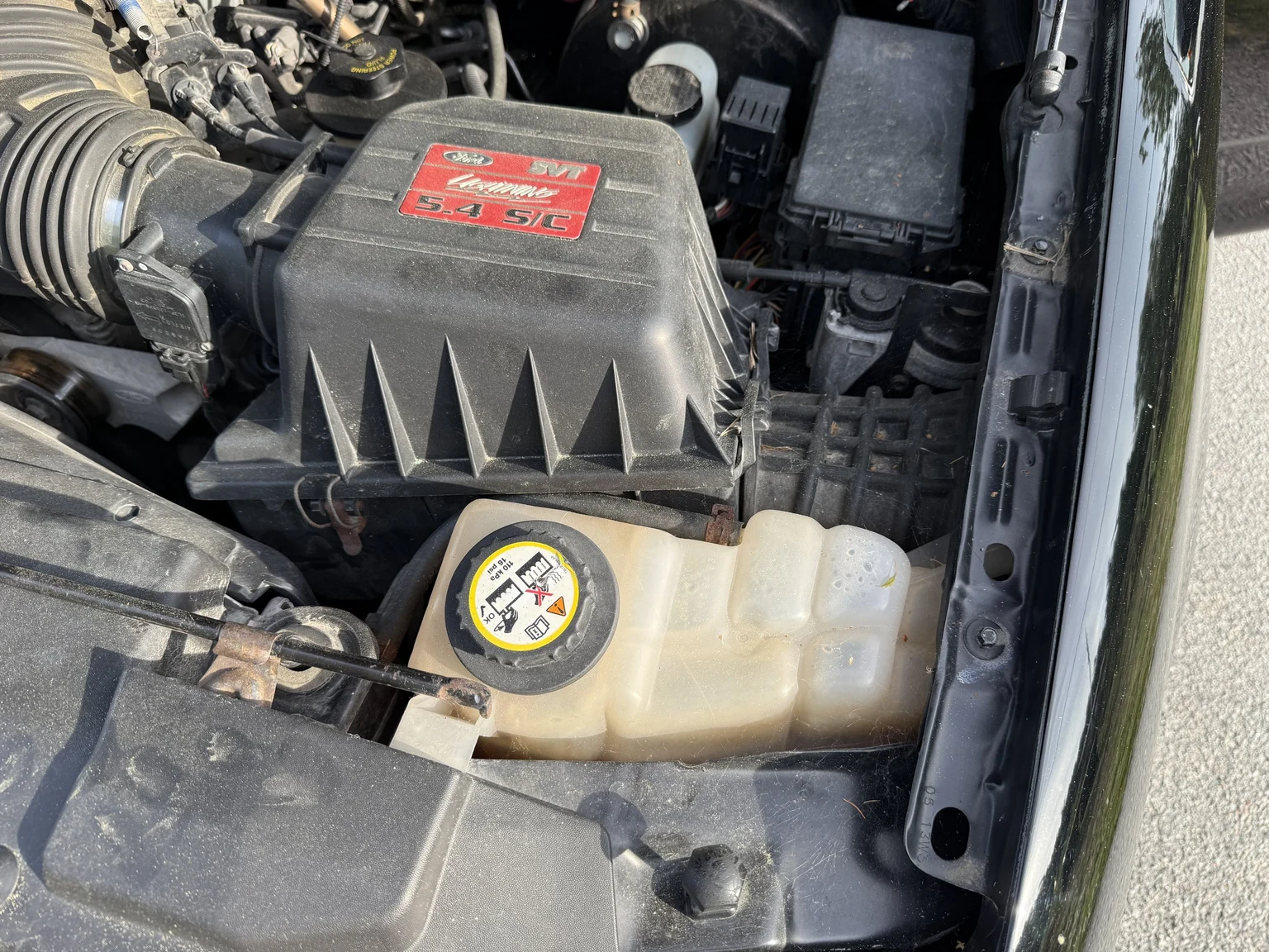 Image of 2002 Ford F-150 SVT Lightning (17) mechanics