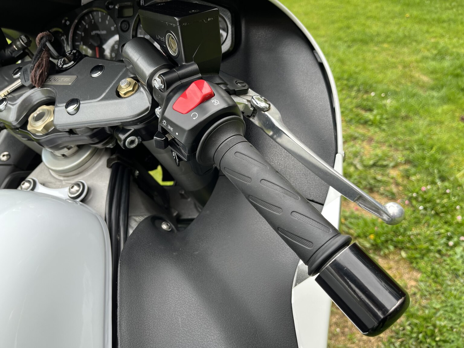 Exteriörbild på 1999 Suzuki GSX1300R Hayabusa