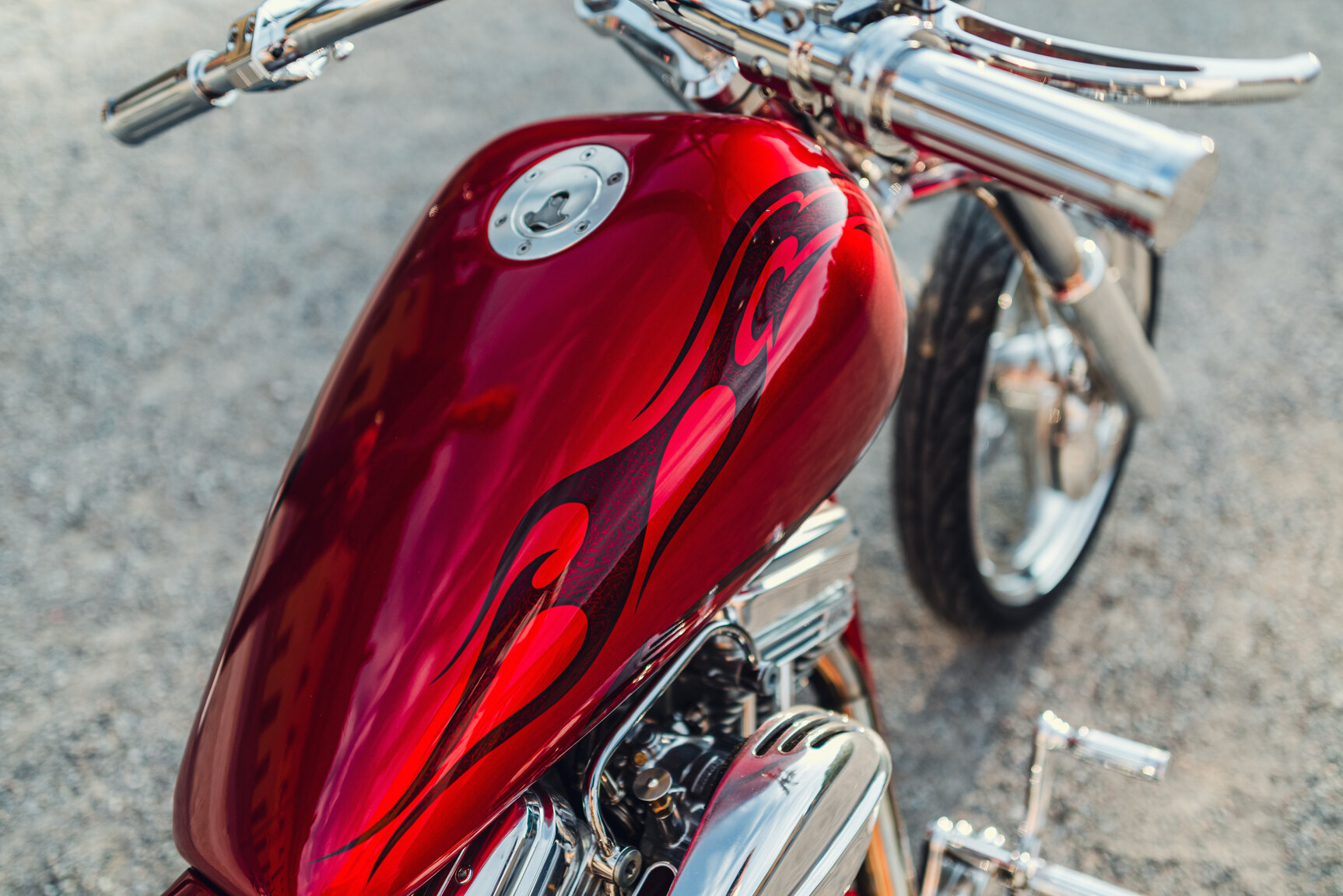 Exteriörbild på 2001 Unique Custom Cycles Red Inferno