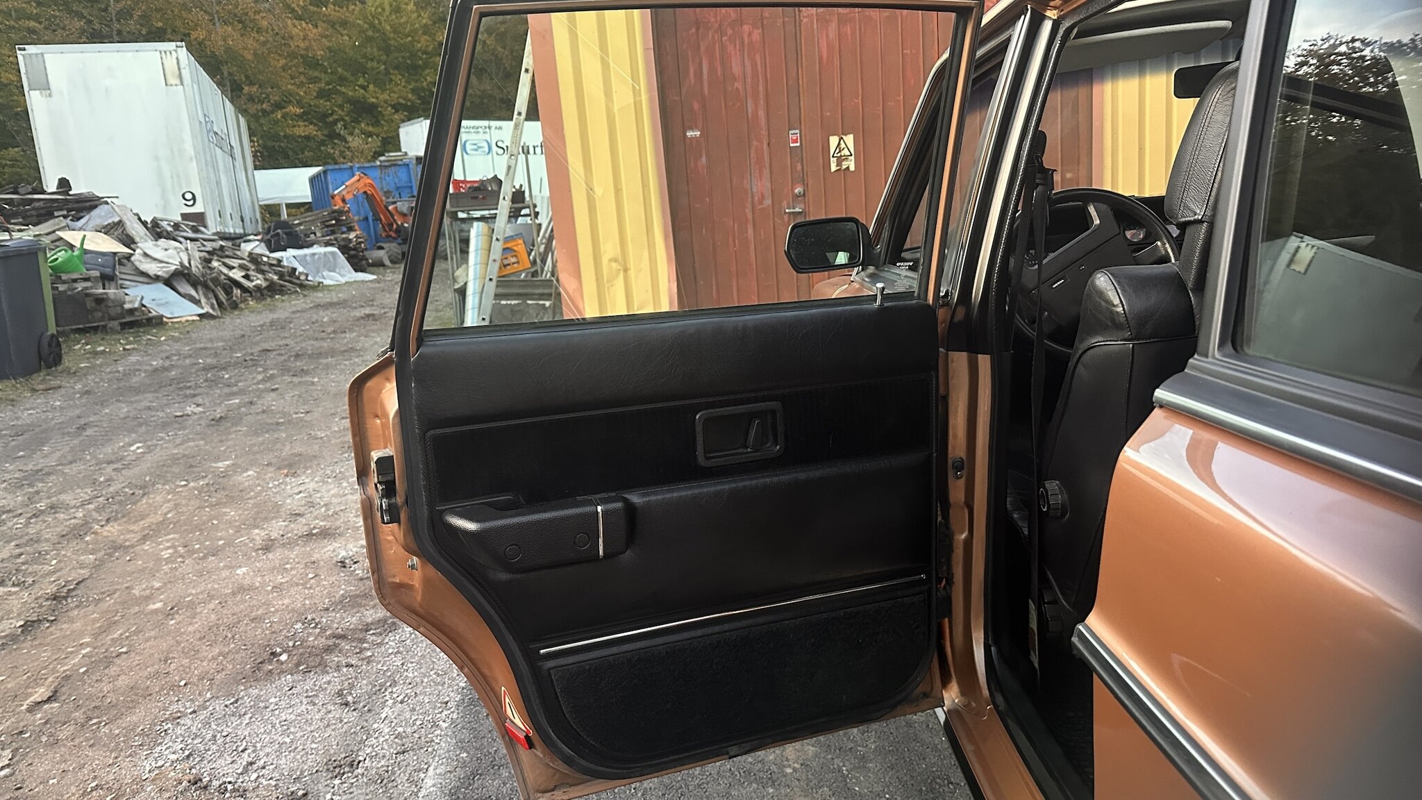 Interiörbild 1981 Volvo 244 GLE D6