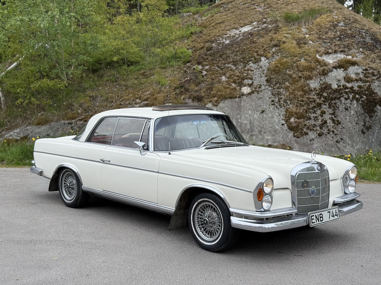 Exteriörbild på 1963 Mercedes-Benz 220 SE