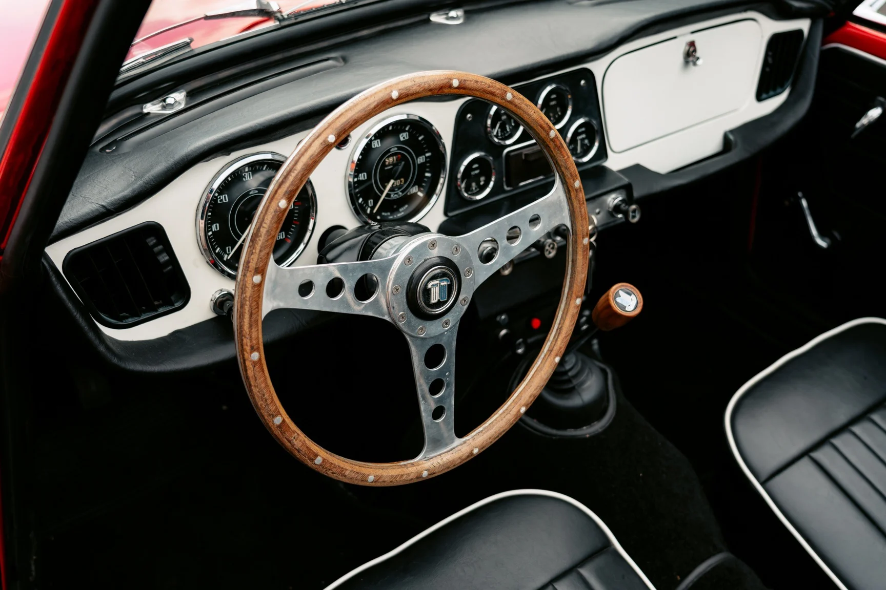 Interiörbild 1963 Triumph TR4 (2)
