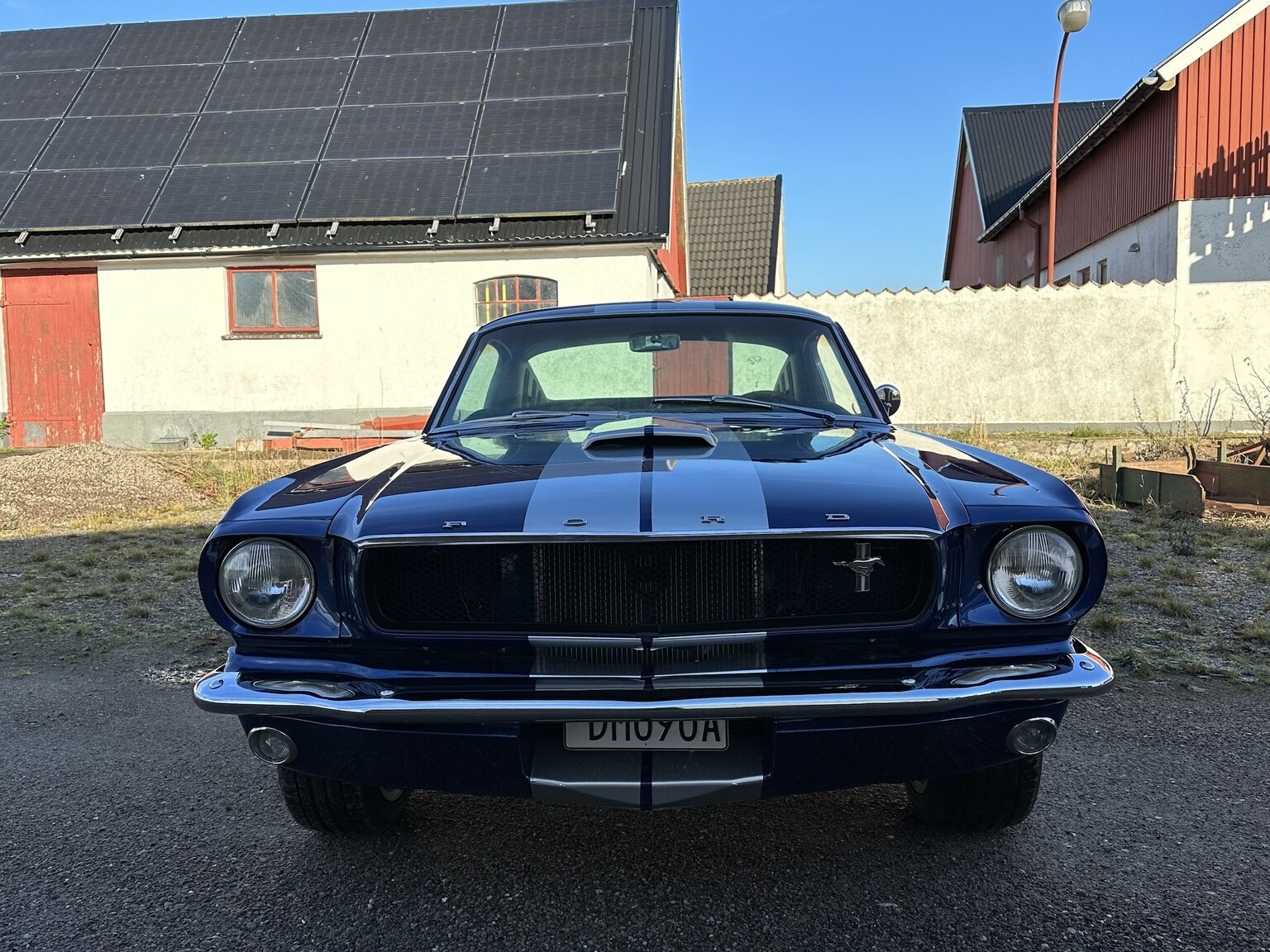 Exteriörbild på 1965 Ford Mustang Fastback 351W (4)