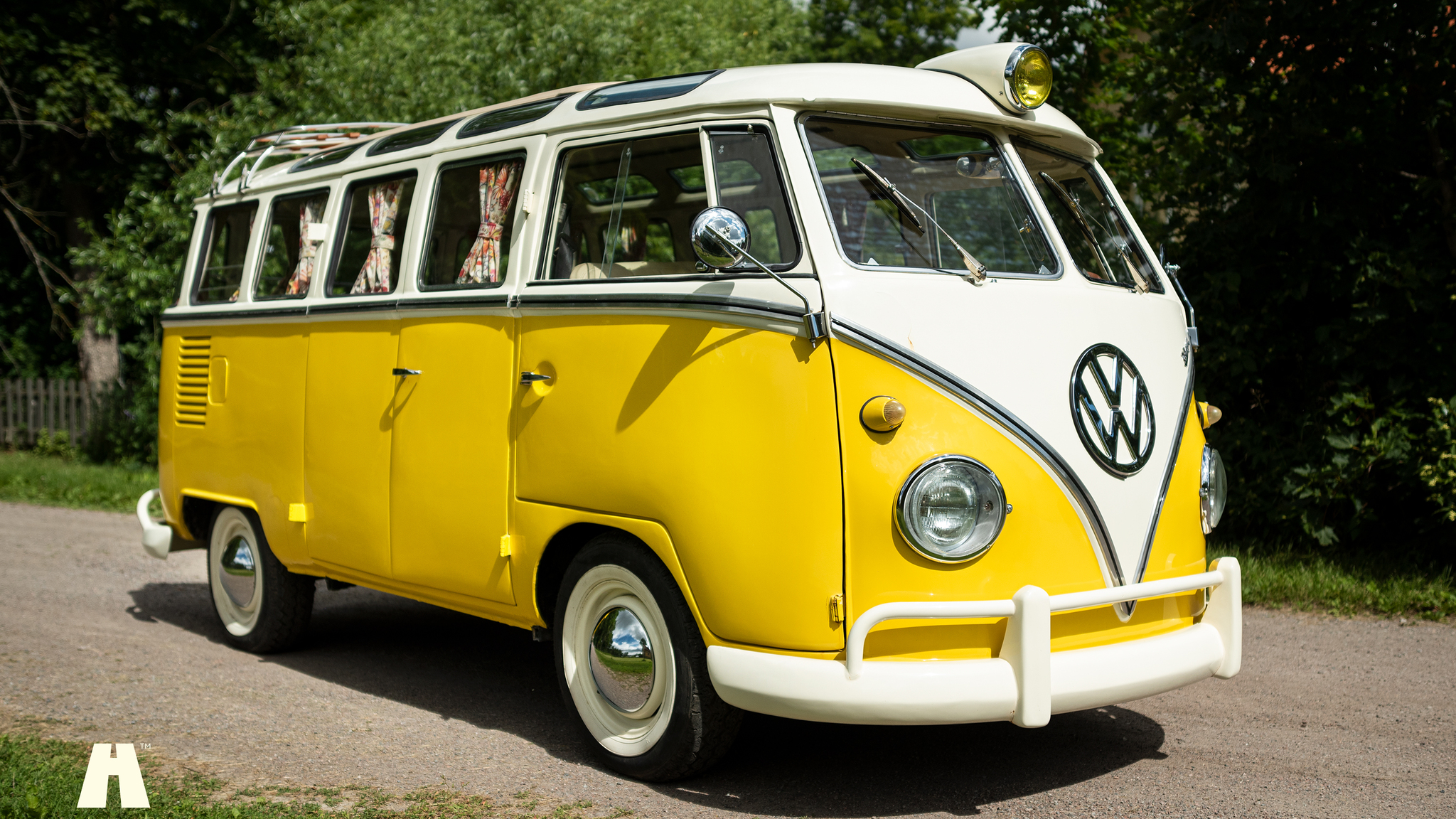 Exterior image of 1974 Volkswagen T1 Split Window  