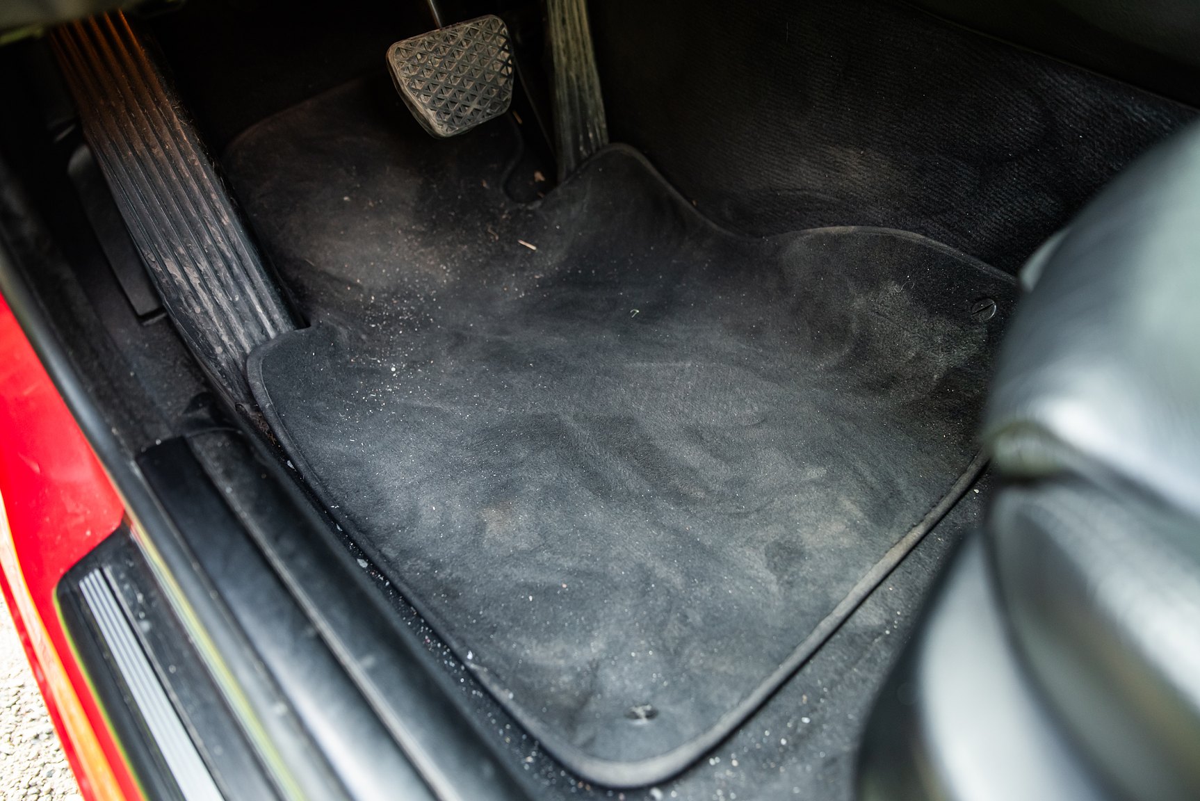 Interior image of 2001 BMW 330Xi